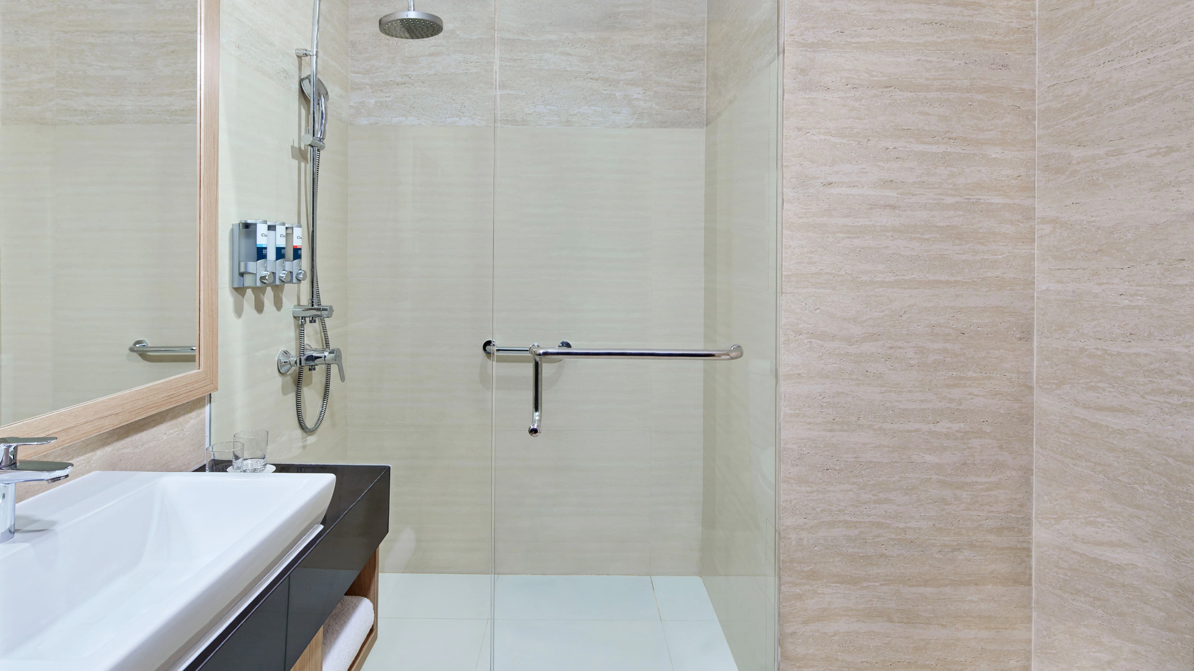 Four Points by Sheraton Makassar - Image 3