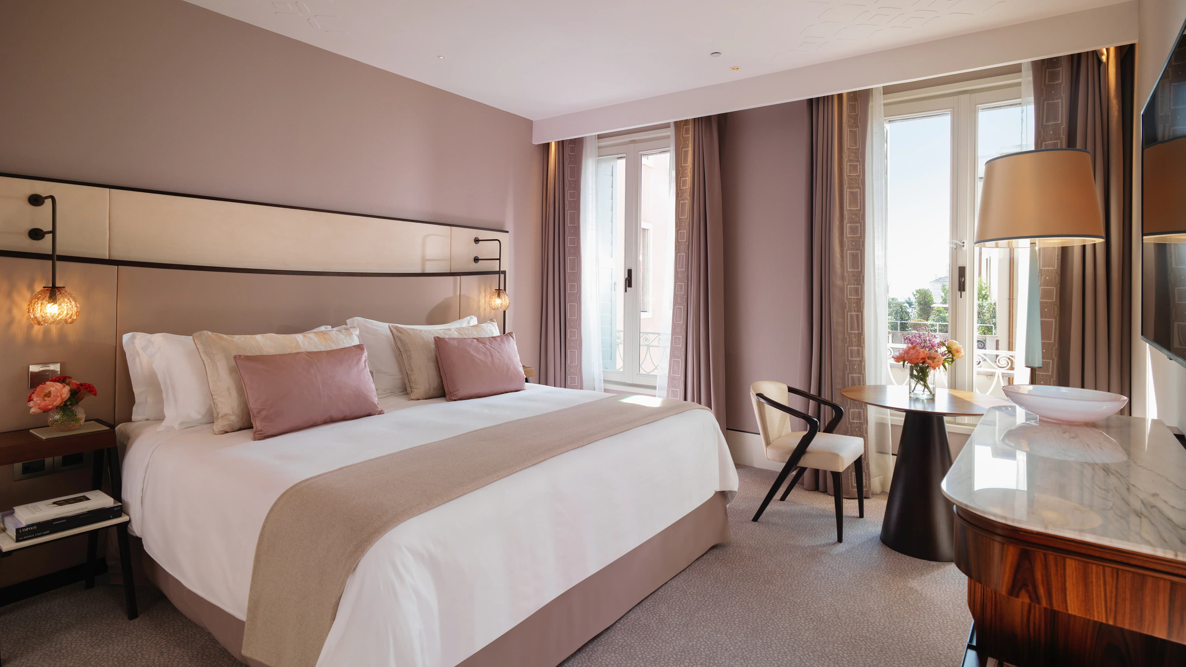 Partial Canal View Room - Image 5
