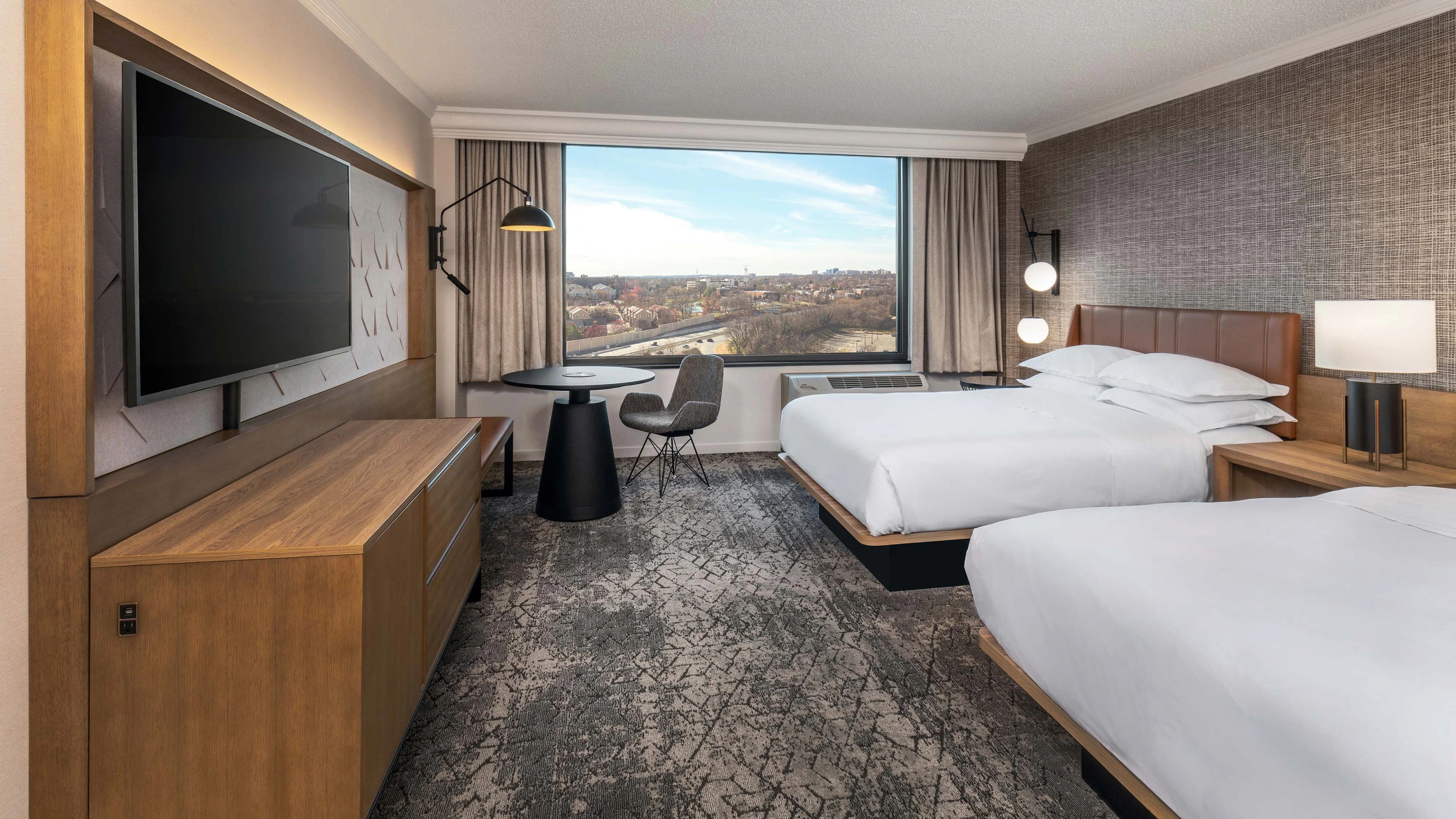 Sheraton Pentagon City Hotel - Image 2