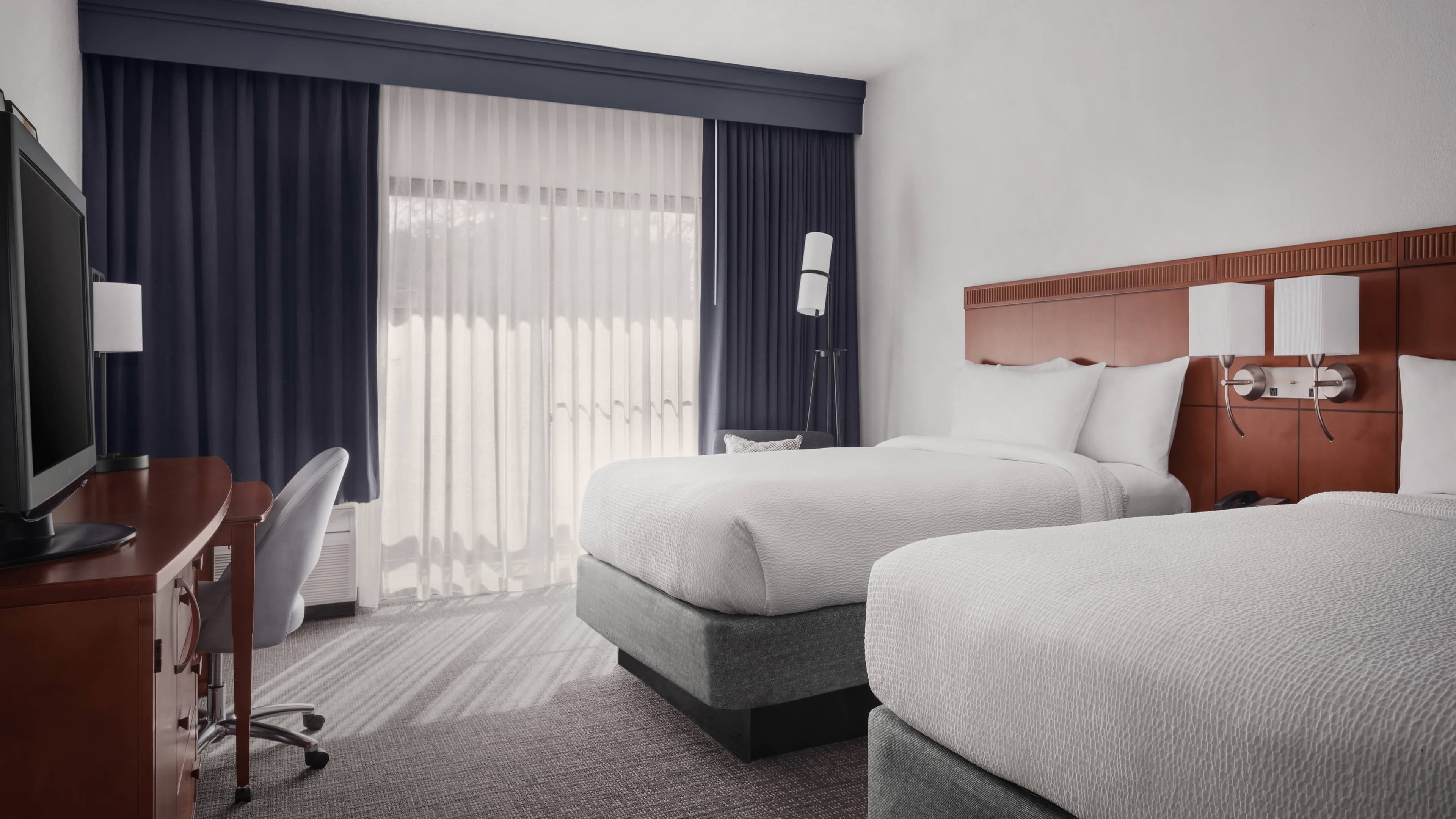 Courtyard Rockville - Image 2