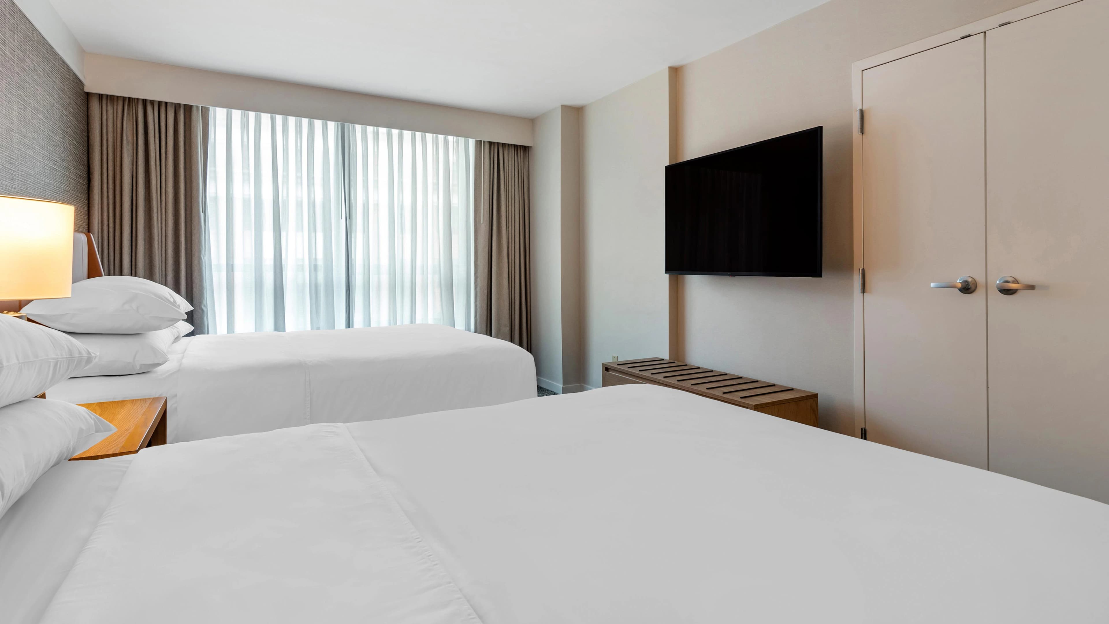Sheraton Suites Old Town Alexandria - Image 5