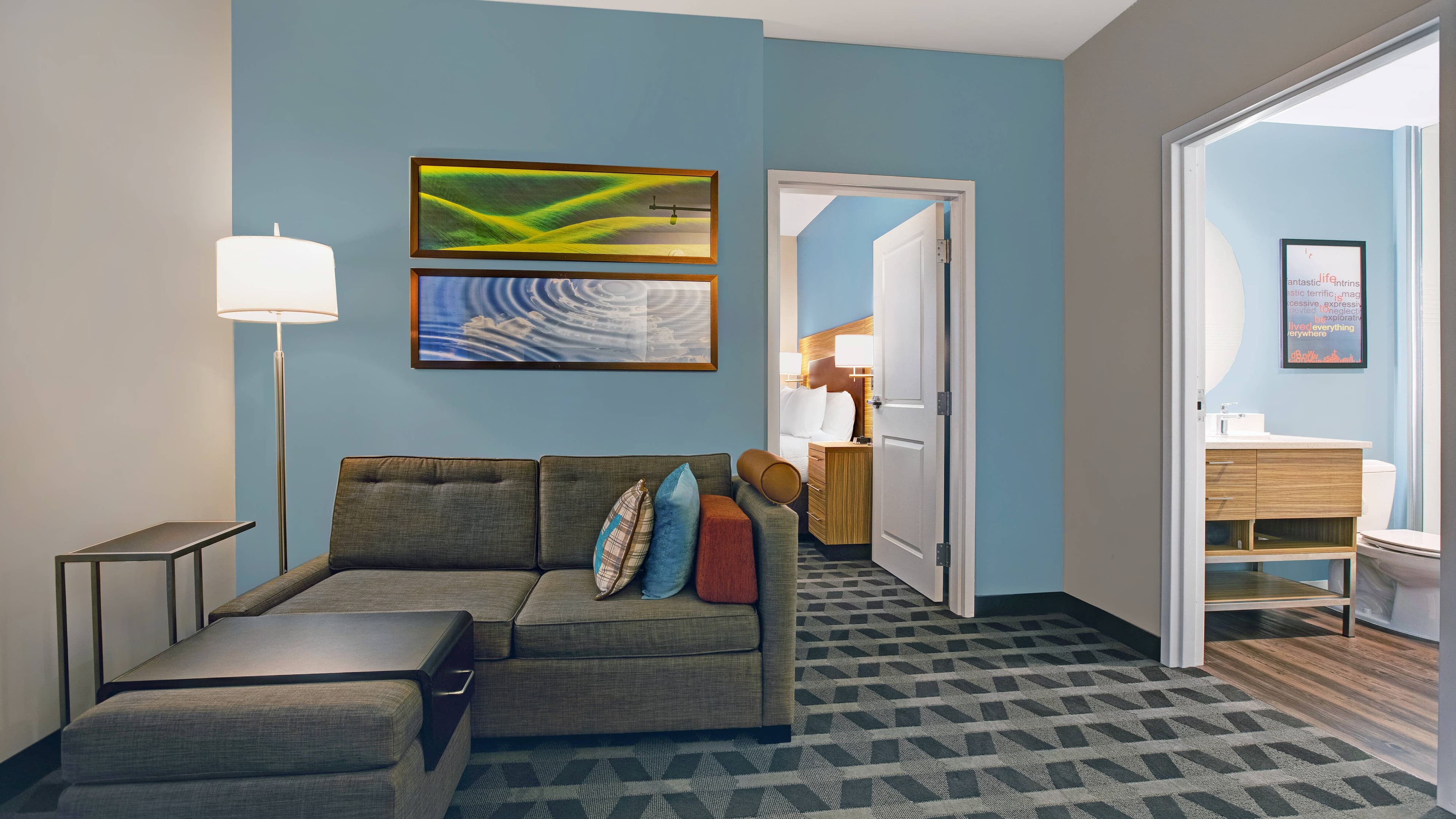 TownePlace Suites Potomac Mills Woodbridge - Image 2