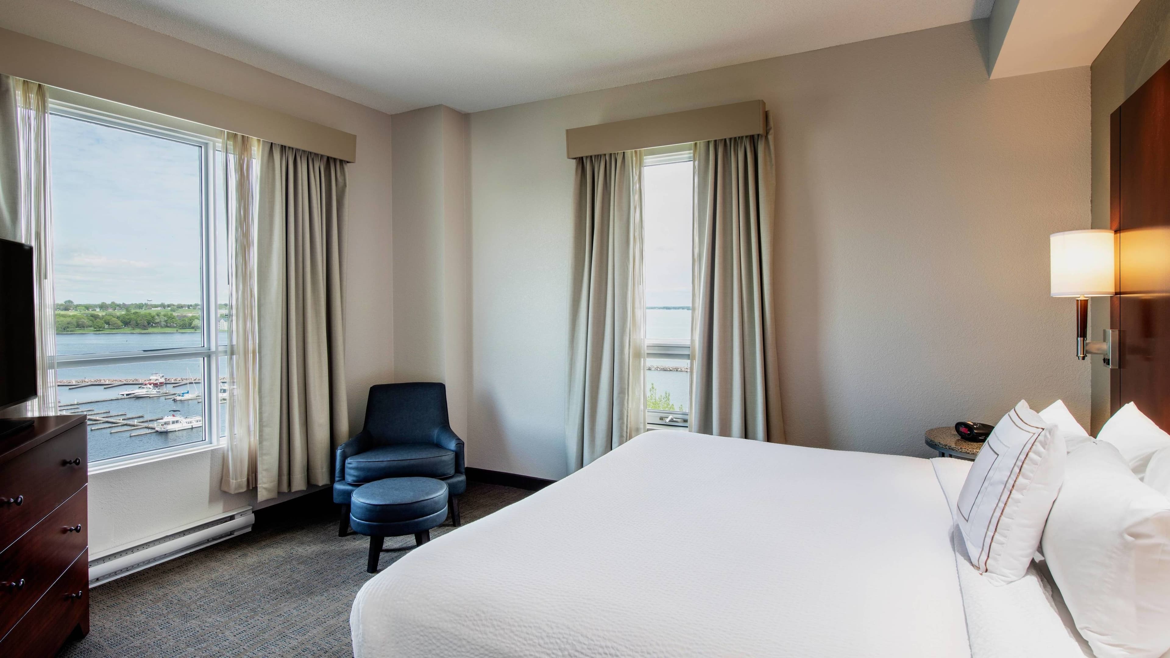 1 Bedroom Suite - Image 1