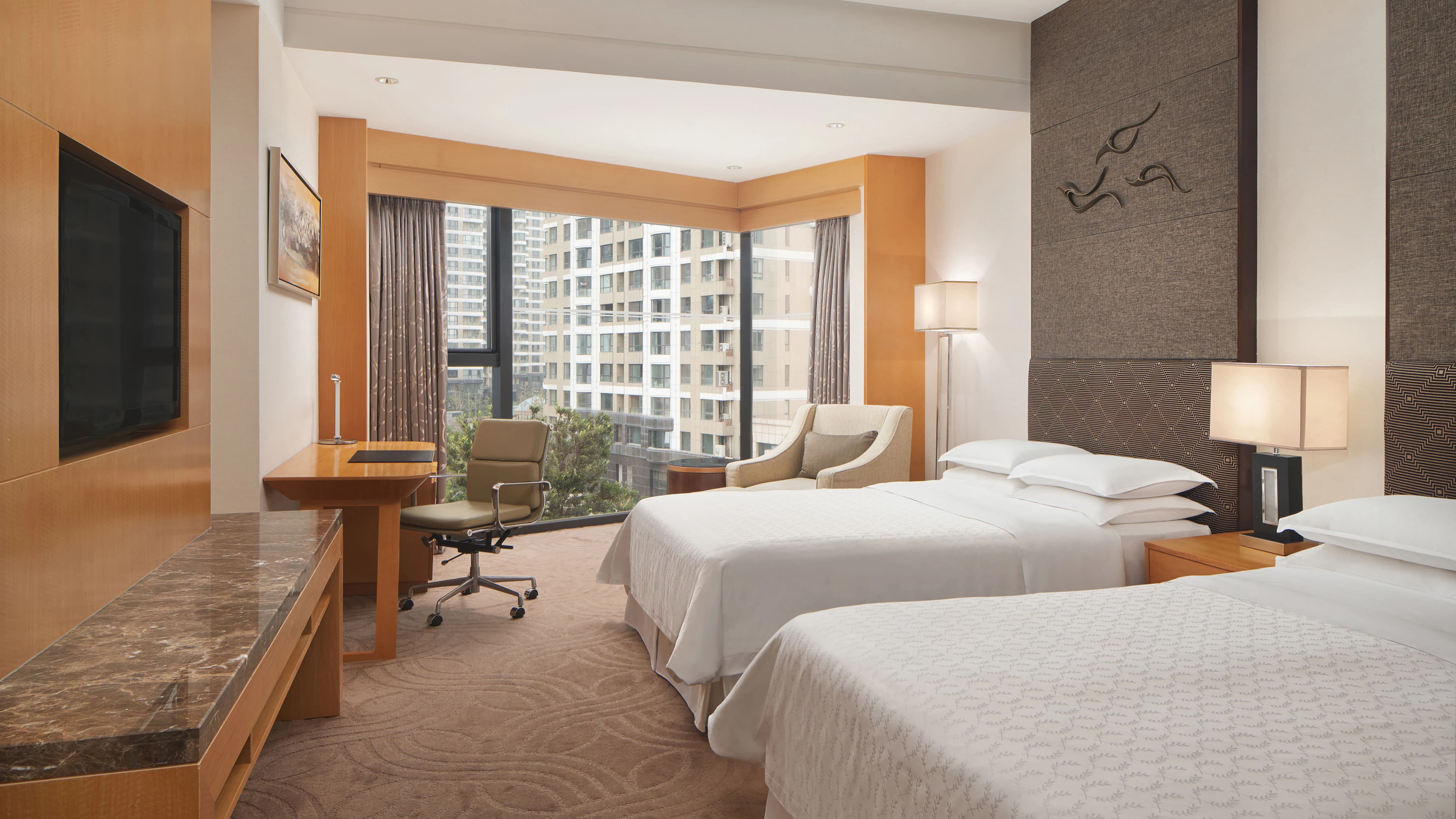 Sheraton Yantai Golden Beach Resort - Image 2