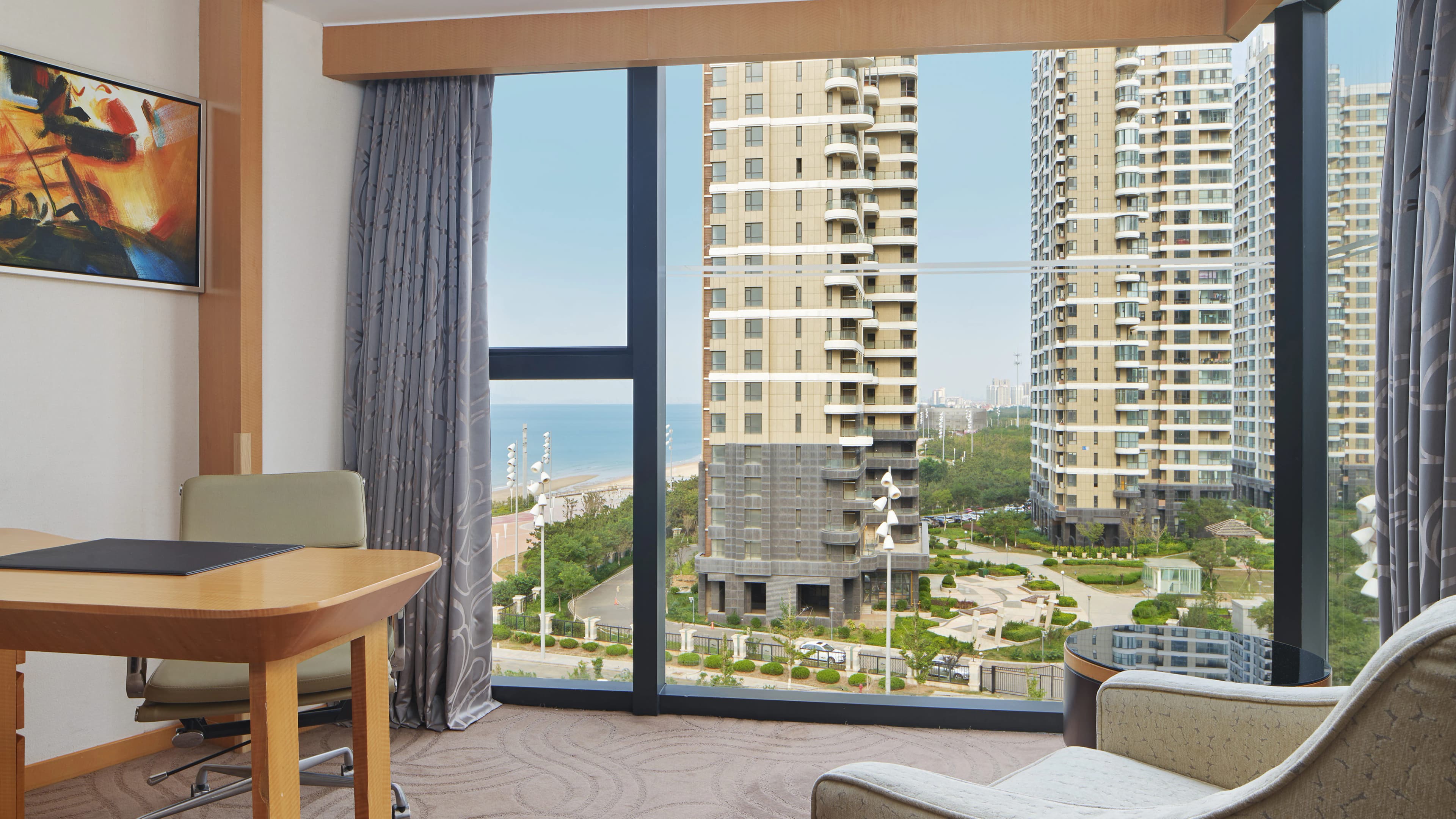 Sheraton Yantai Golden Beach Resort - Image 3