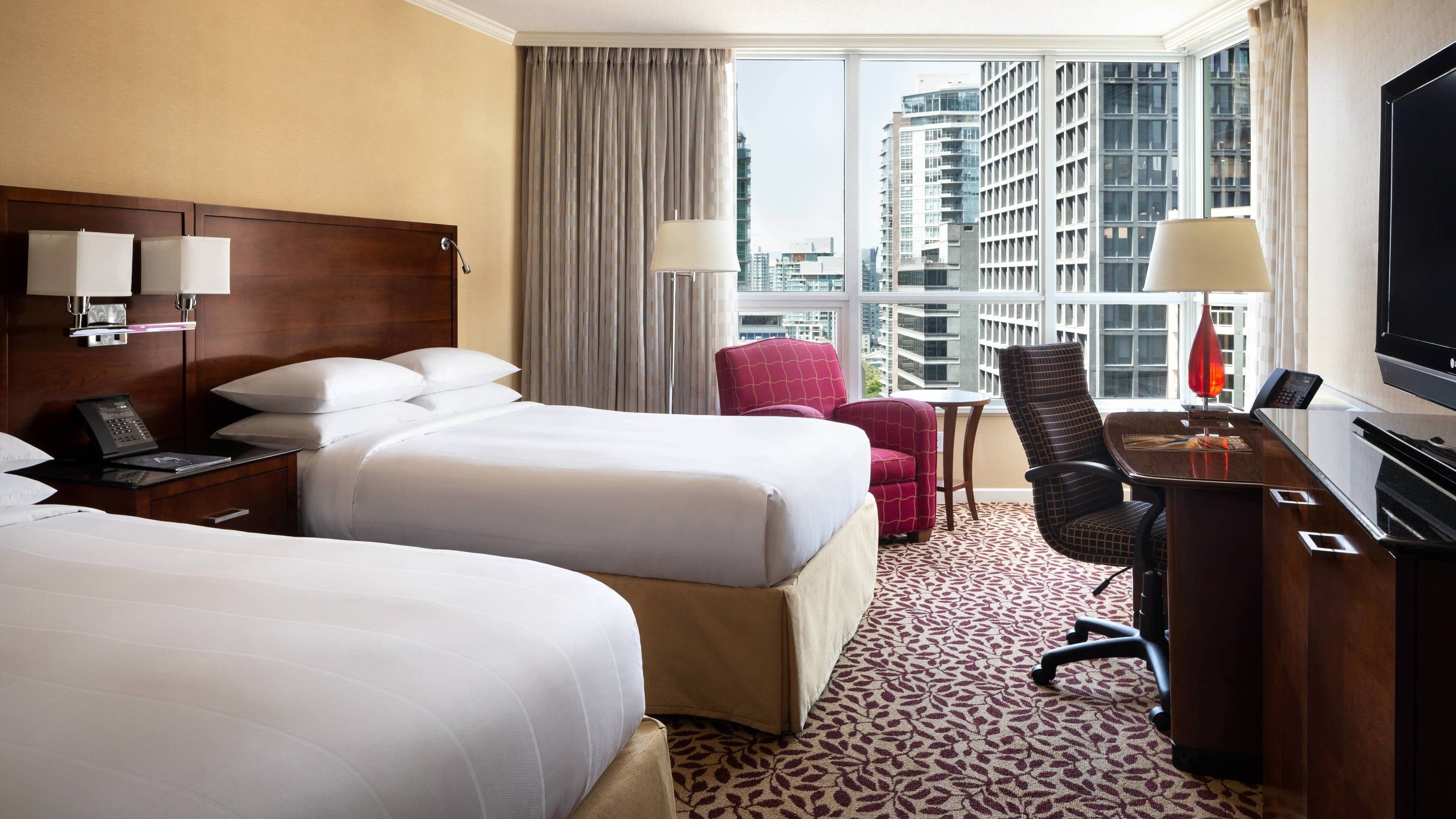 Vancouver Marriott Pinnacle Downtown Hotel - Image 3