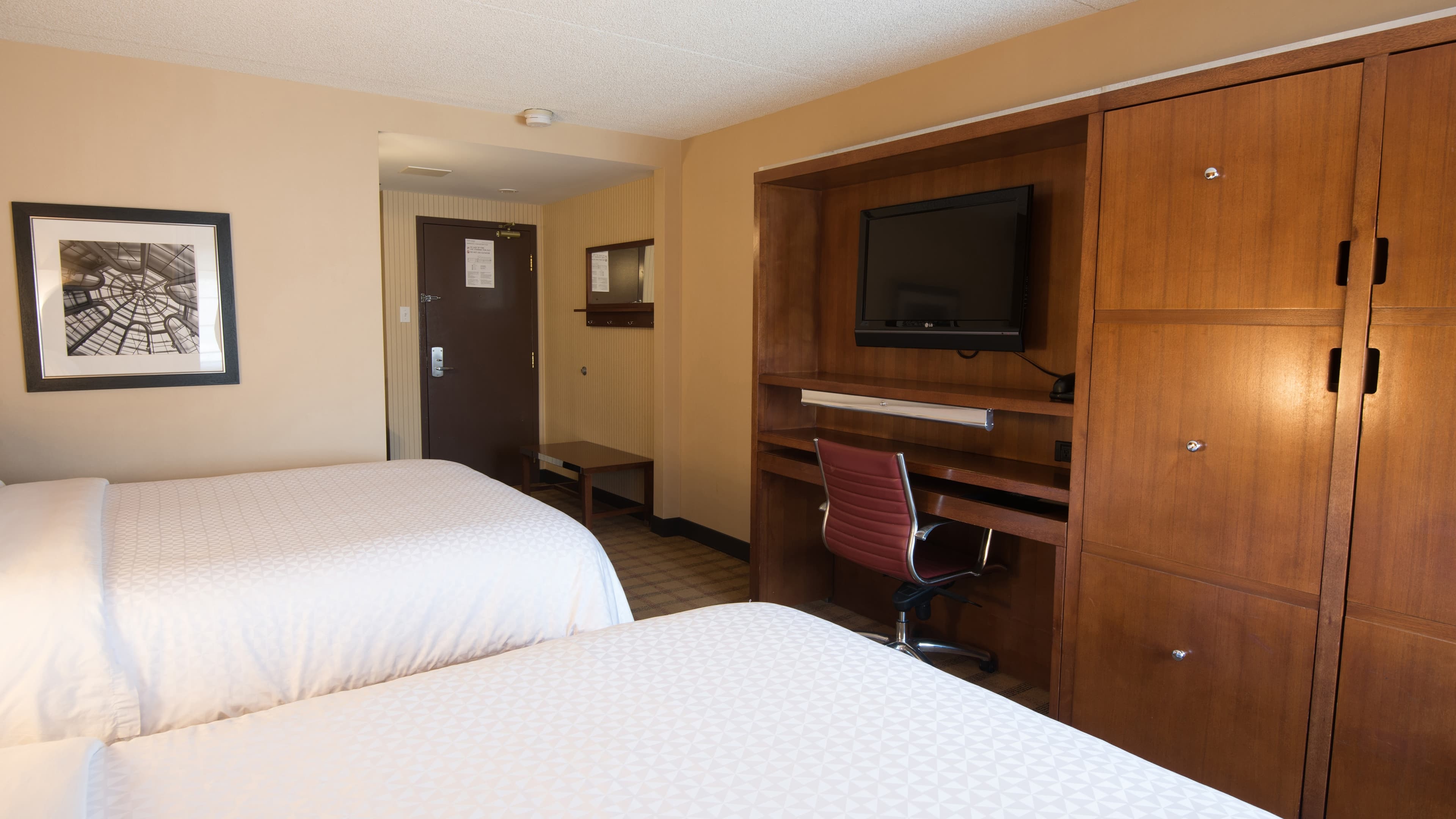 Four Points by Sheraton Winnipeg South - Image 4