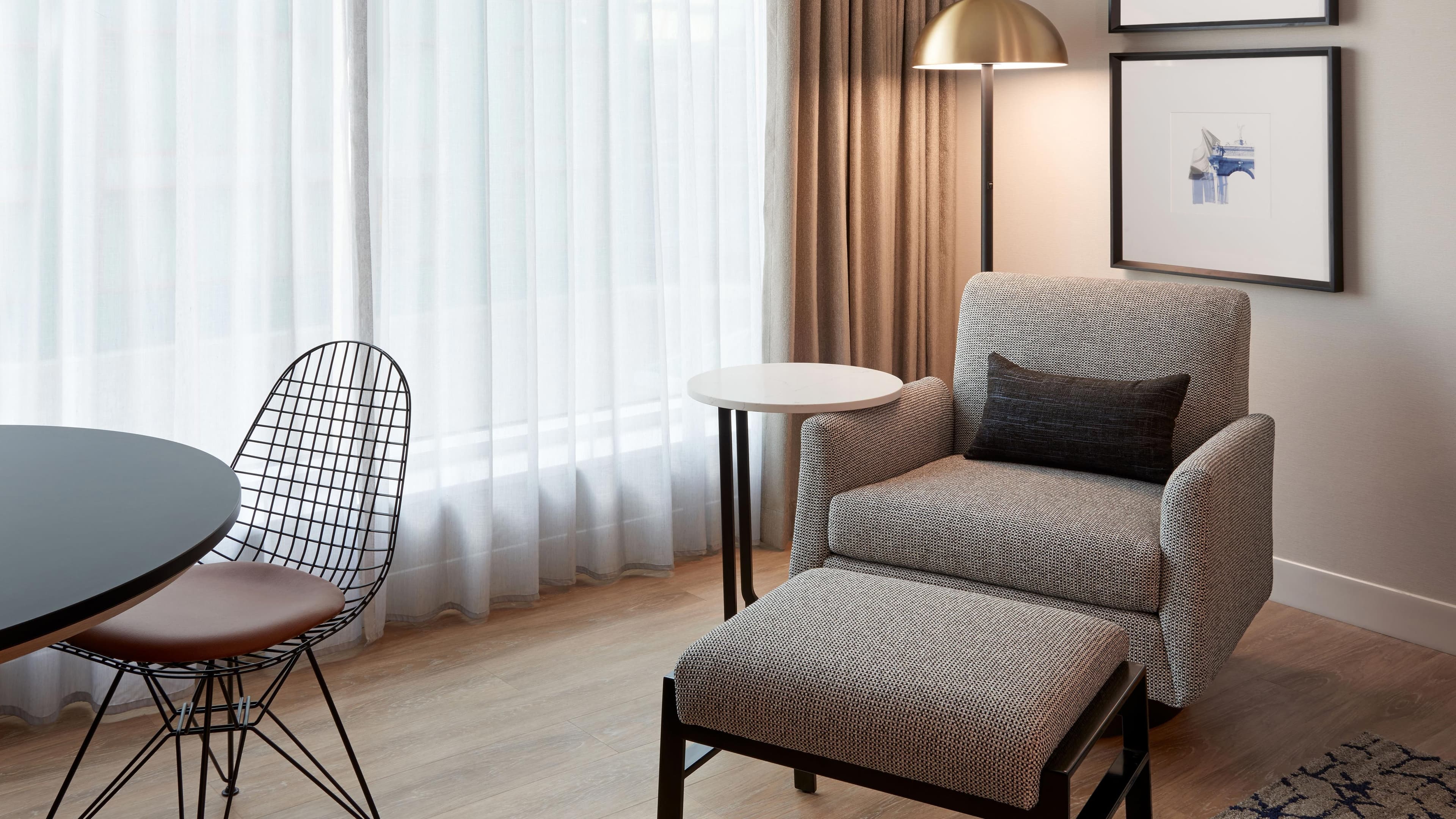 Sheraton Gateway Hotel in Toronto International Airport - Image 4