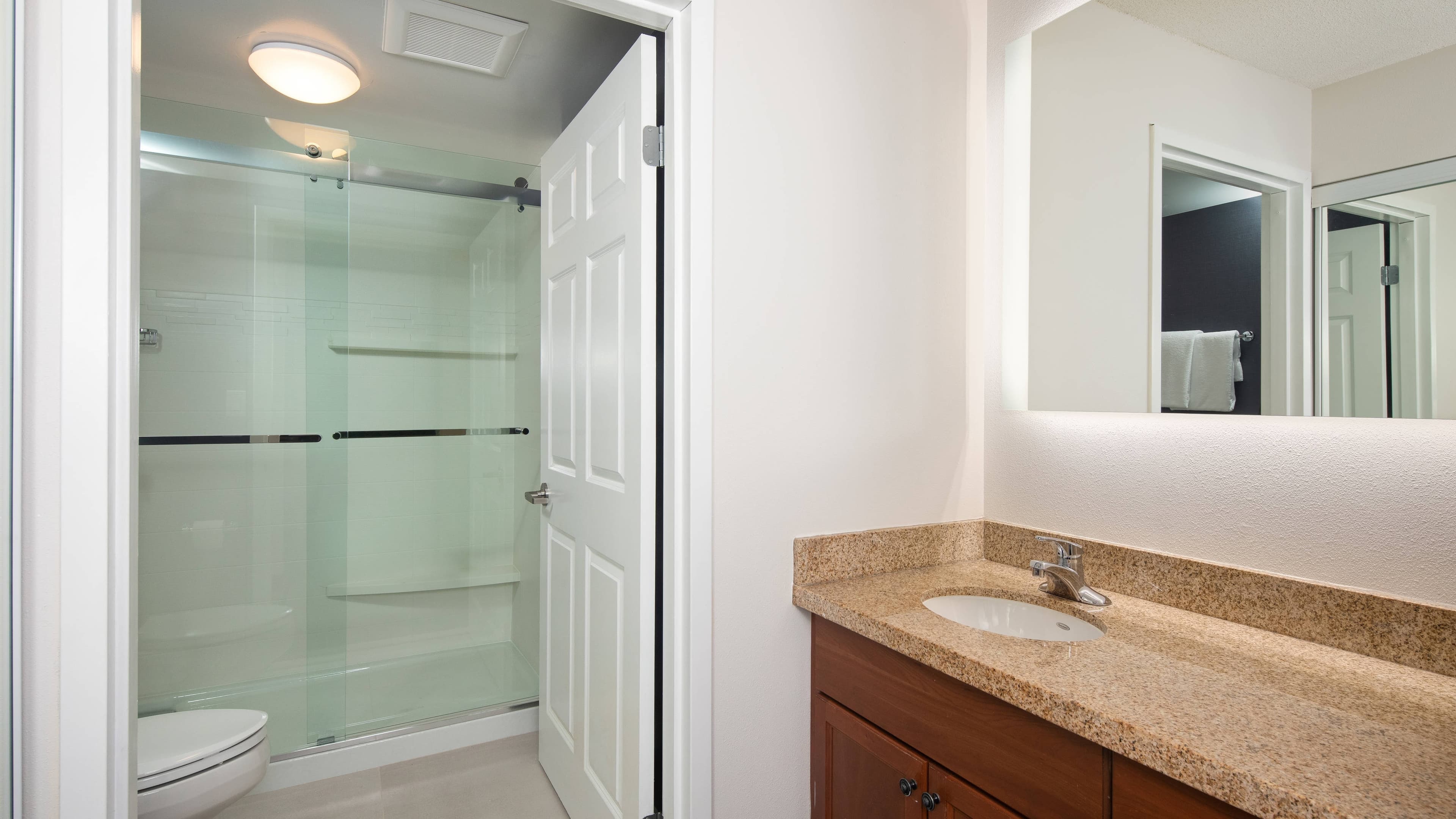 One Bedroom Suite - Image 4