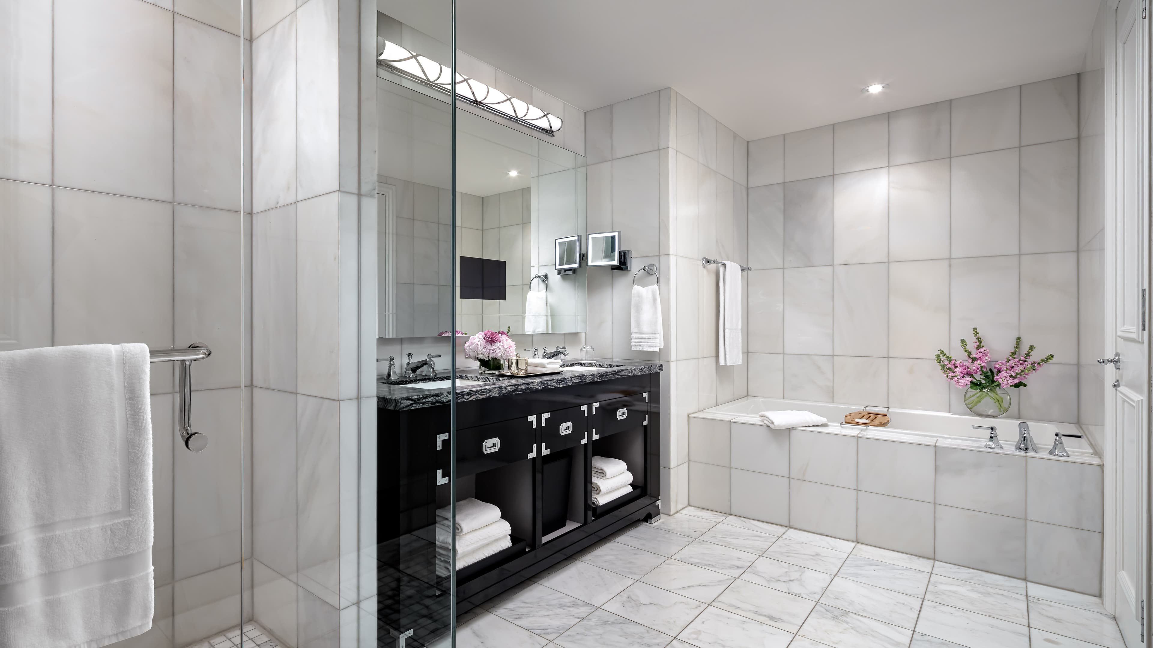 Superior King Bed - Image 4