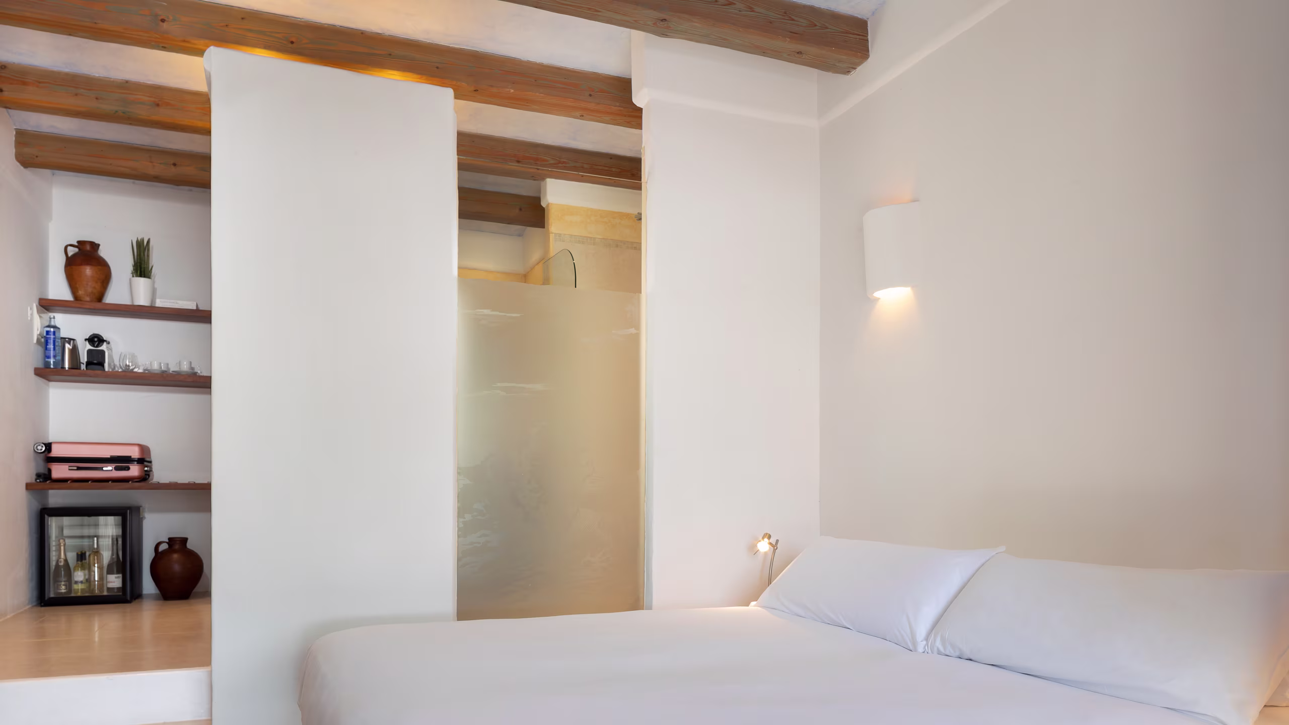 Double Room - Image 11