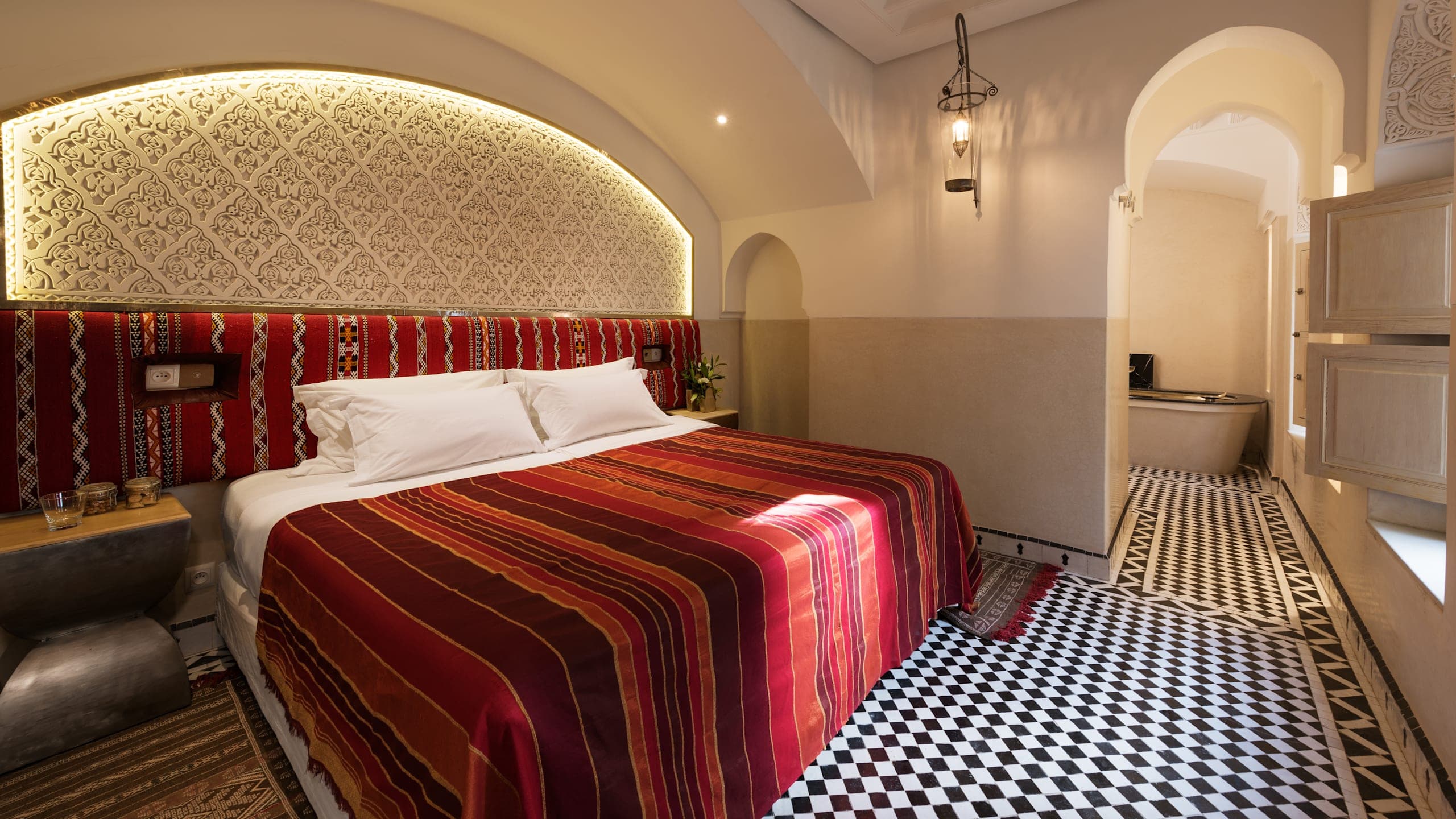 Superior Suite - Image 3