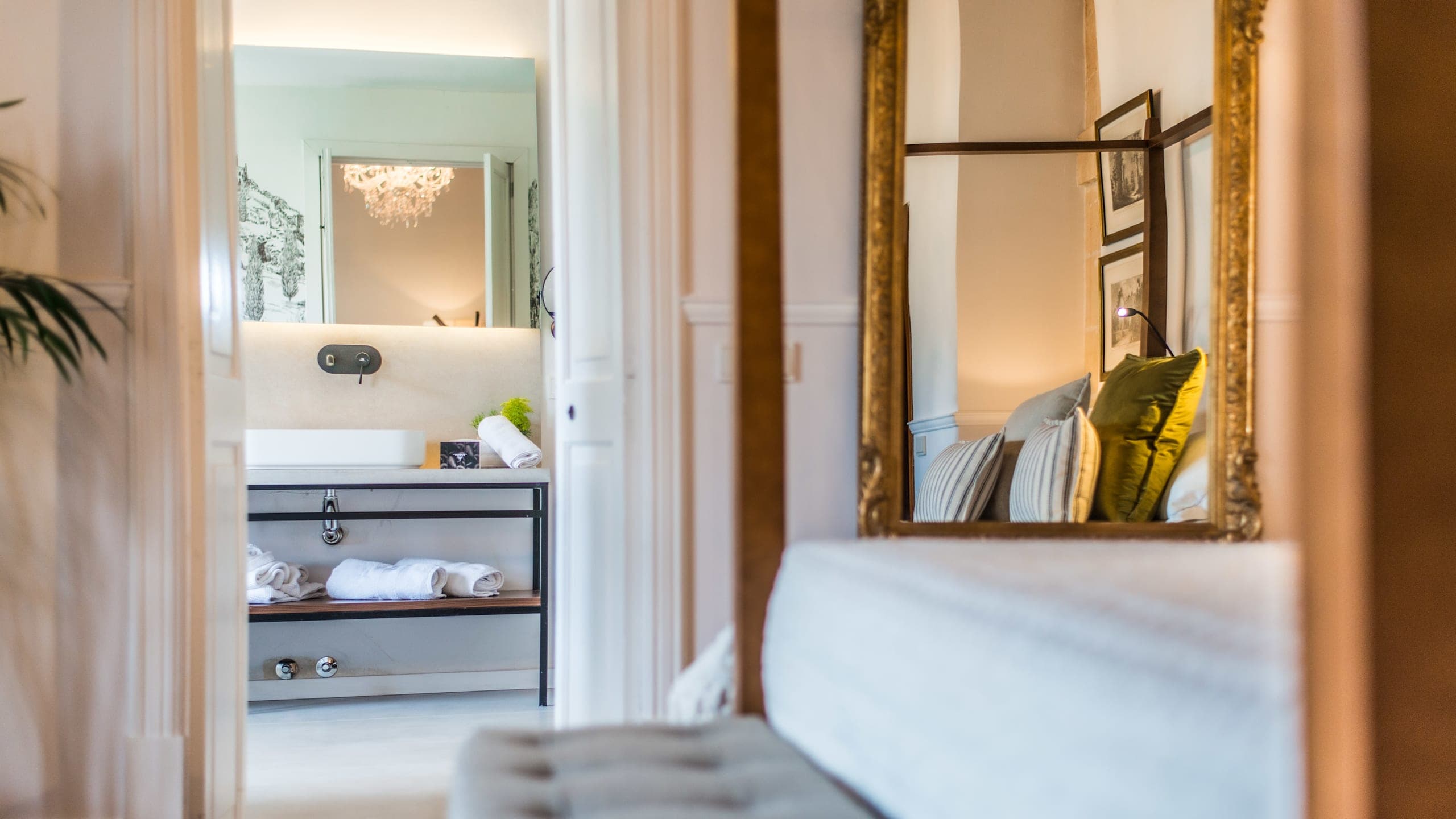 Luxury Suite - Image 5
