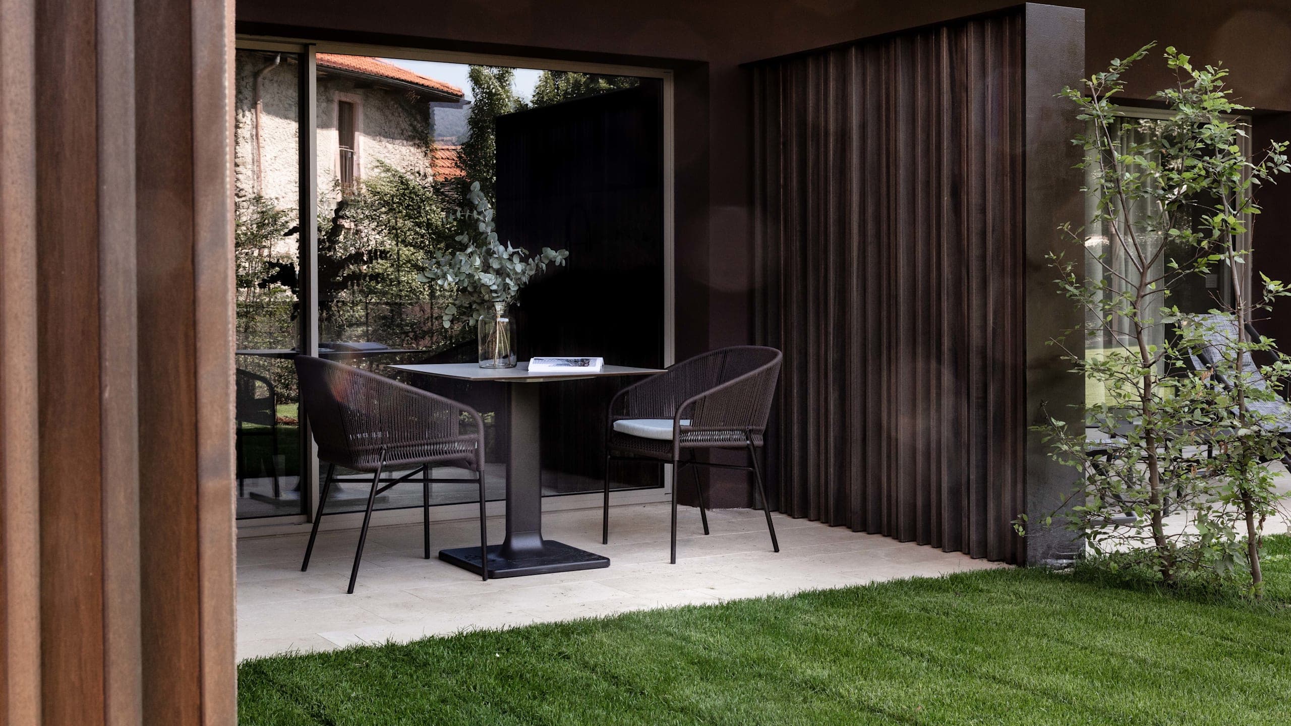 Laqua by the Lake - Image 5