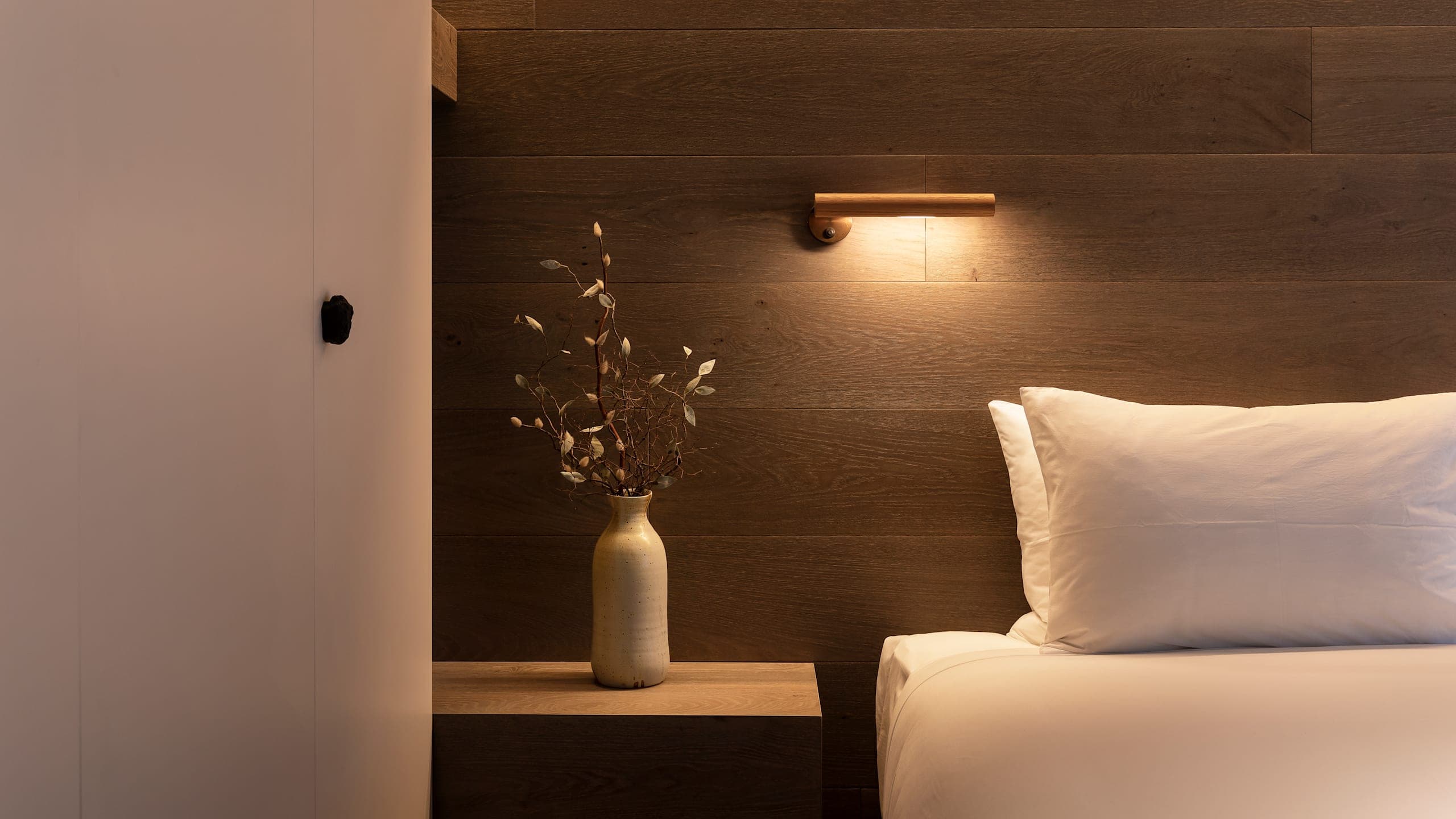 Laneway Room - Image 1