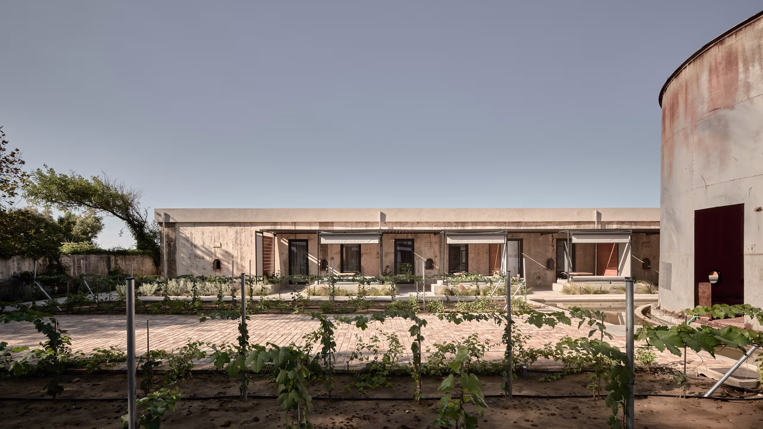 Courtyard WineTank Suite - Image 3