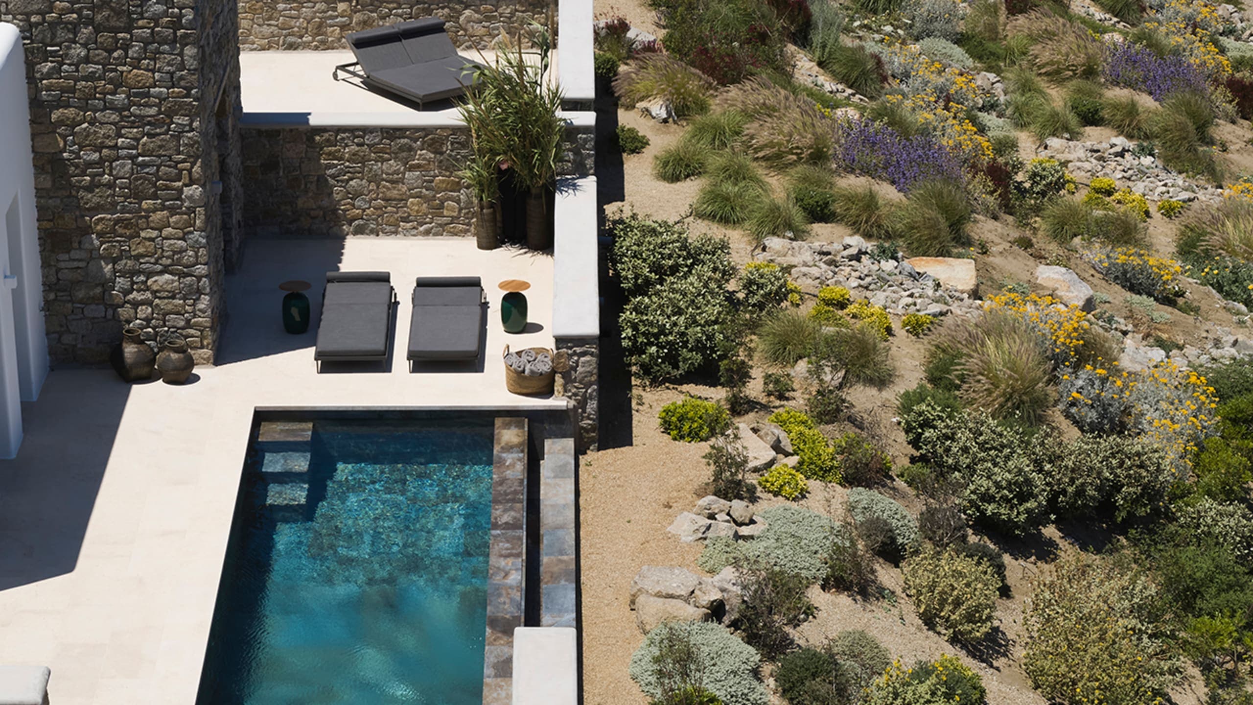 Bonzoe One Bedroom Home Sea View with Heated Private Pool - Image 2