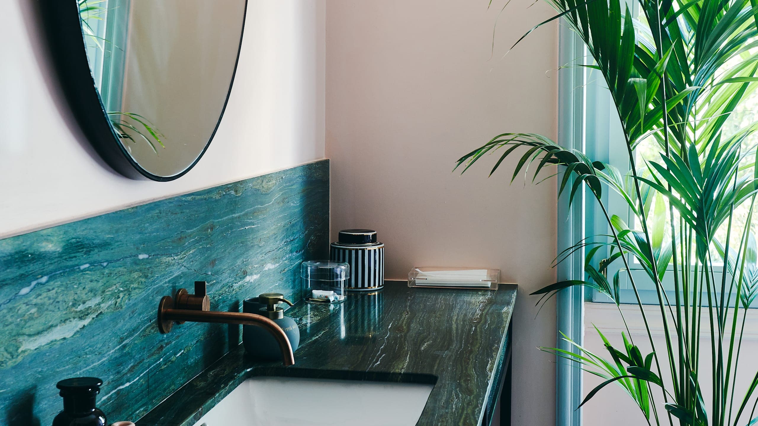 Oasis Suite - Image 2