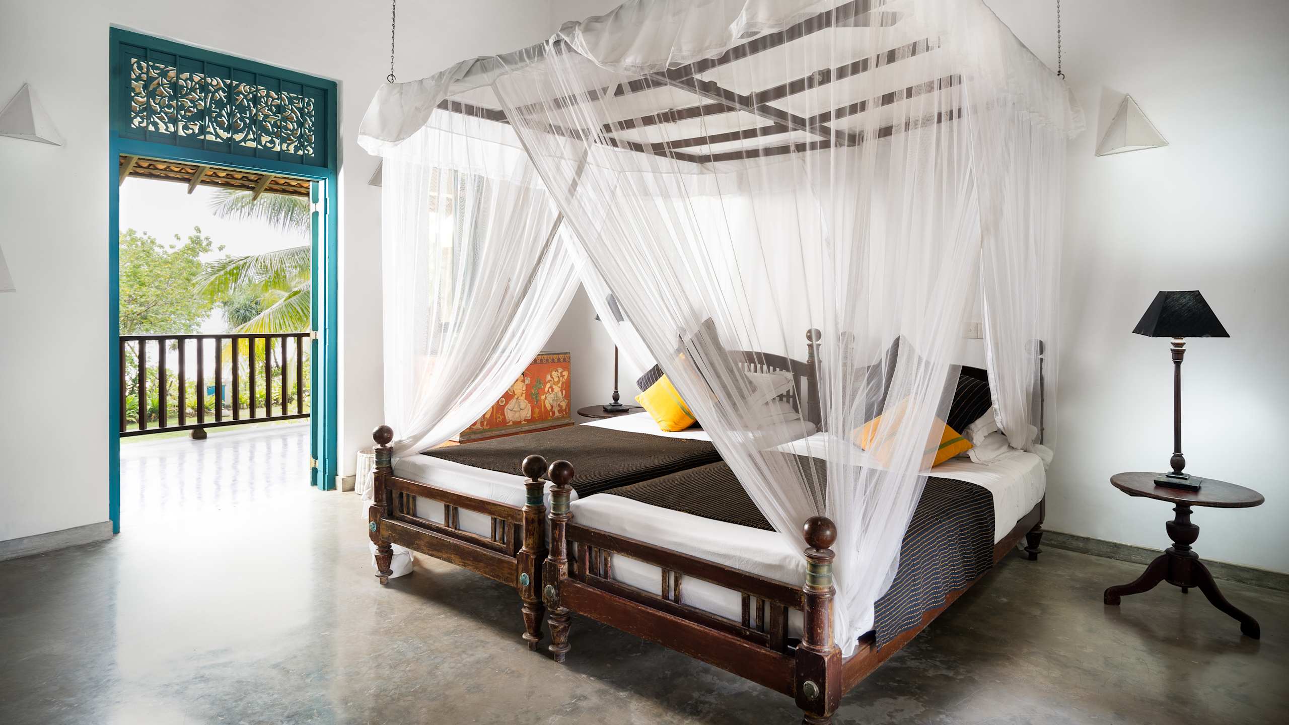 Cinnamon Hill Twin Bedroom - Image 4