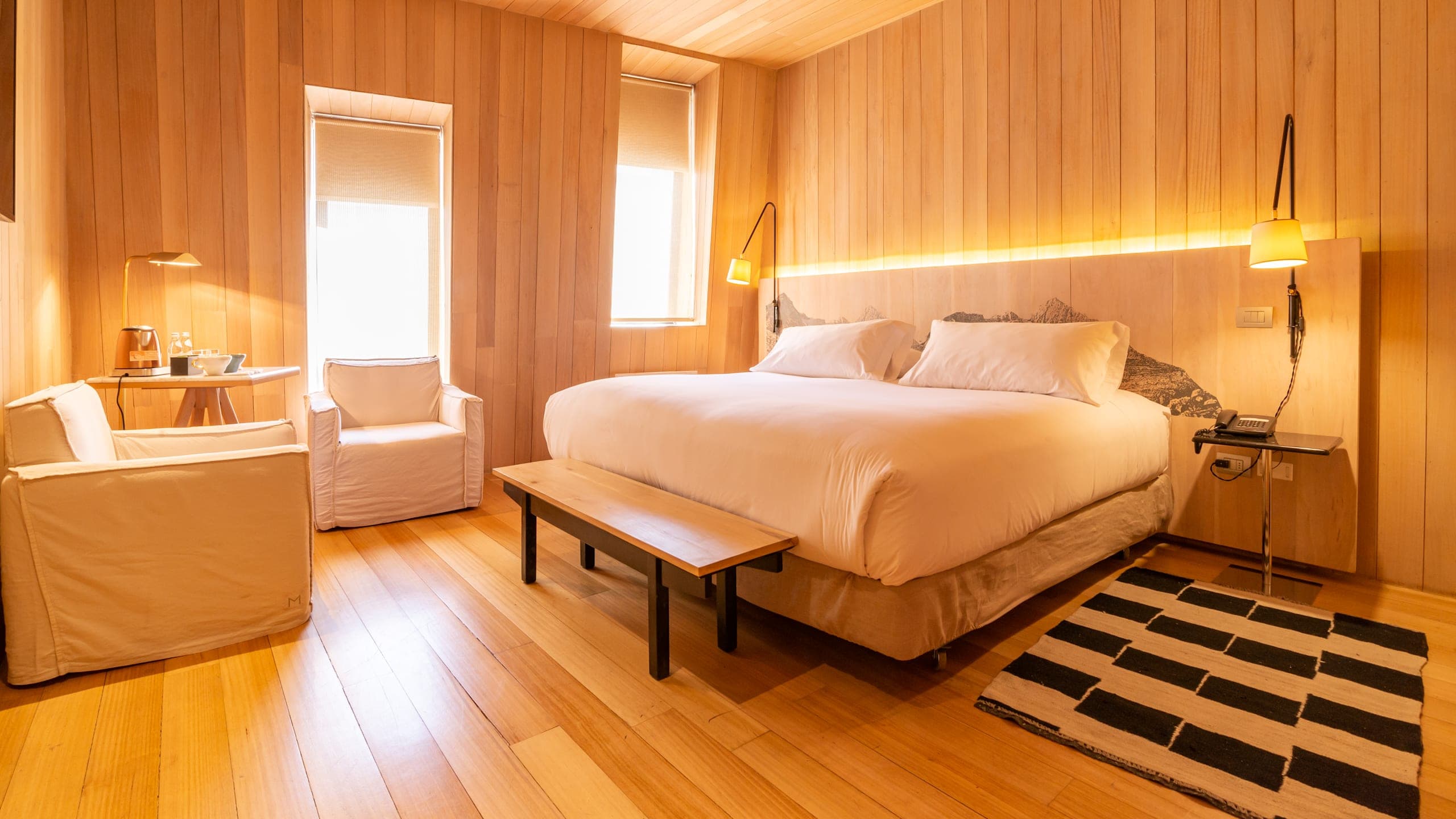 Deluxe Room - Image 3
