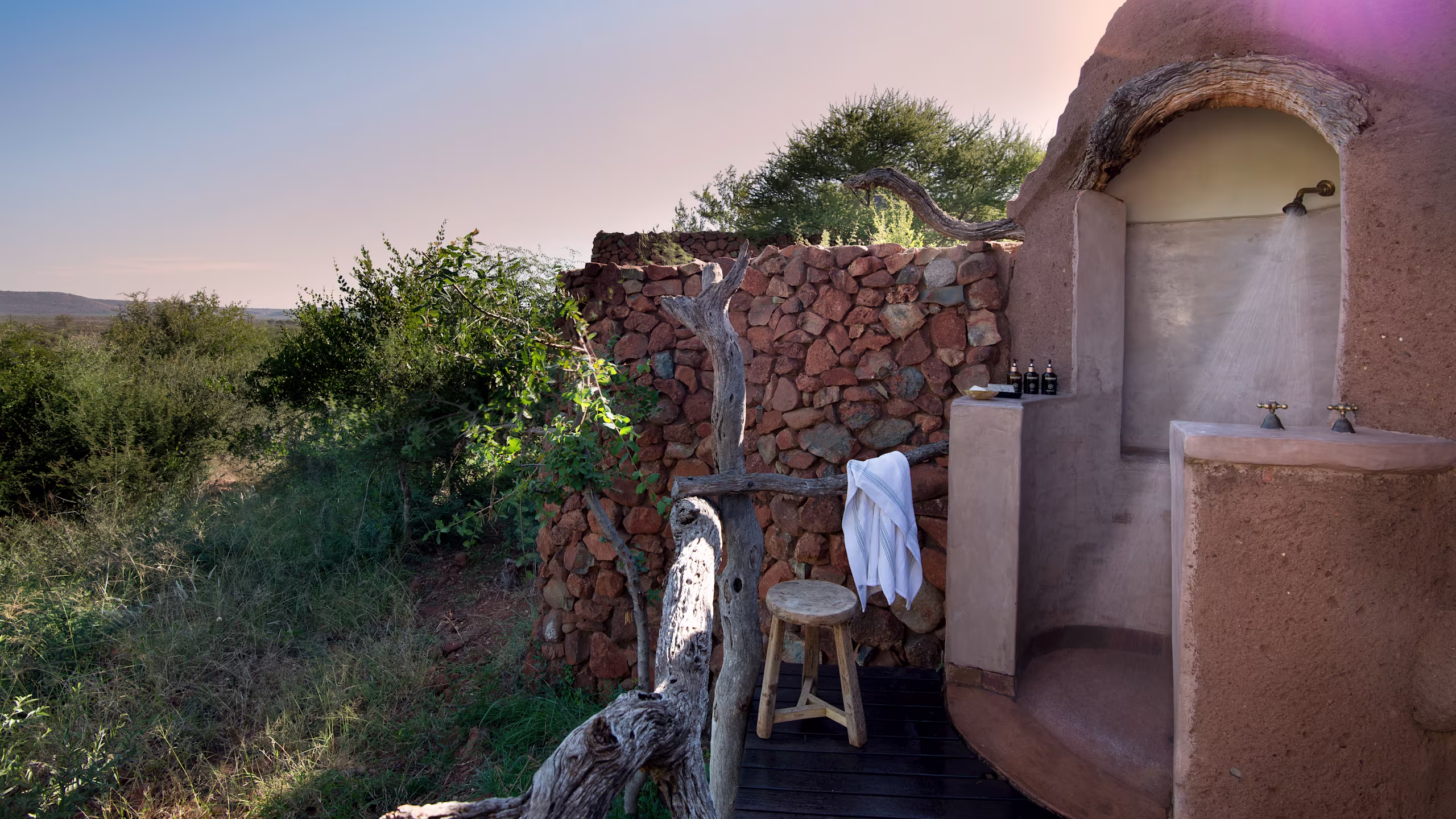 Kopano Luxury Suite - Image 3