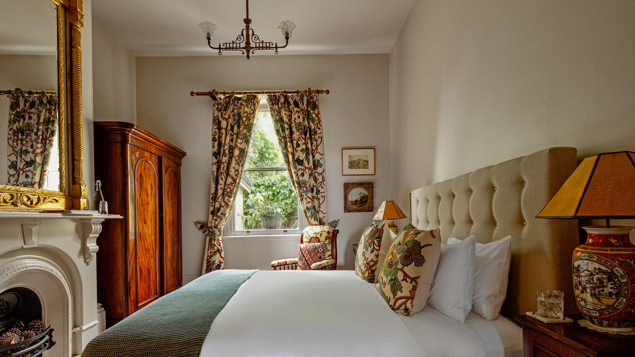 Hettie Crisp's Room - Image 1