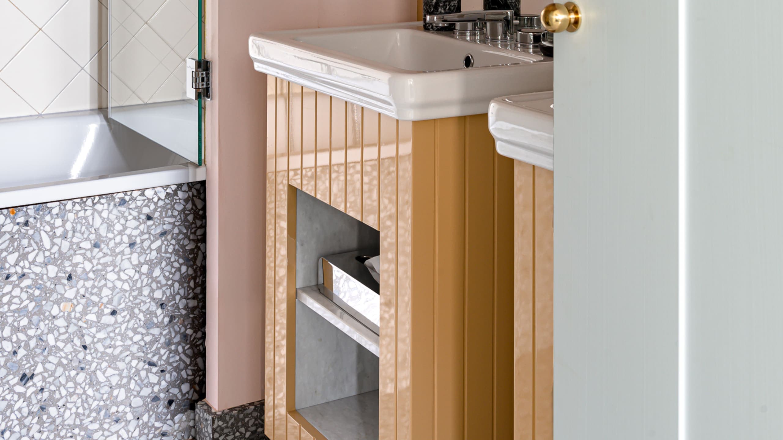 Trovaso Classic Room - Image 2