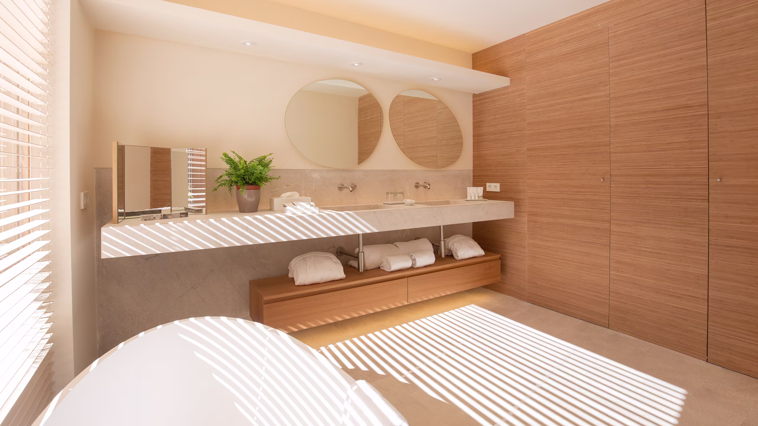 Superior Suite - Image 4