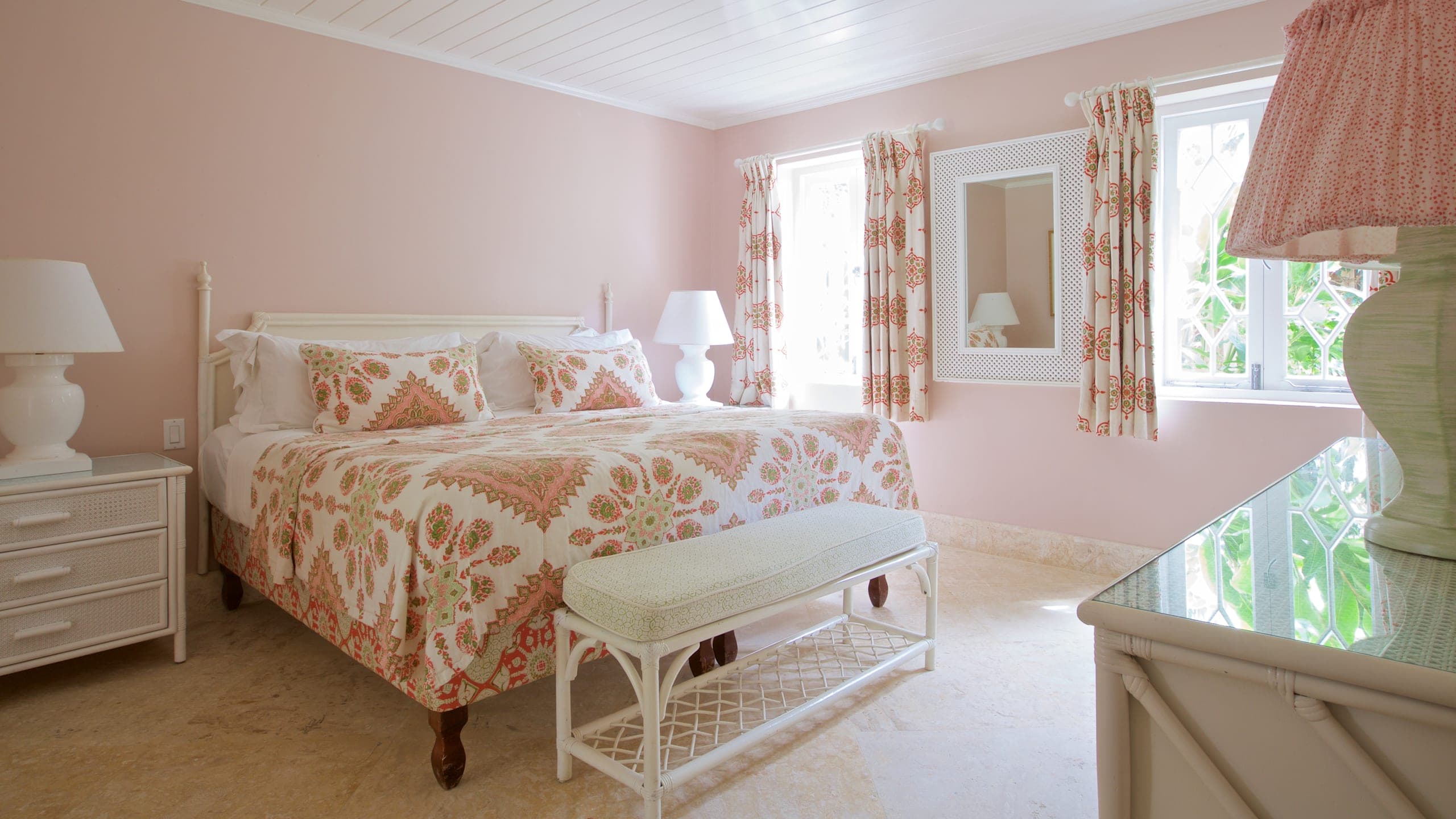 Upper Circle Suite - Image 1