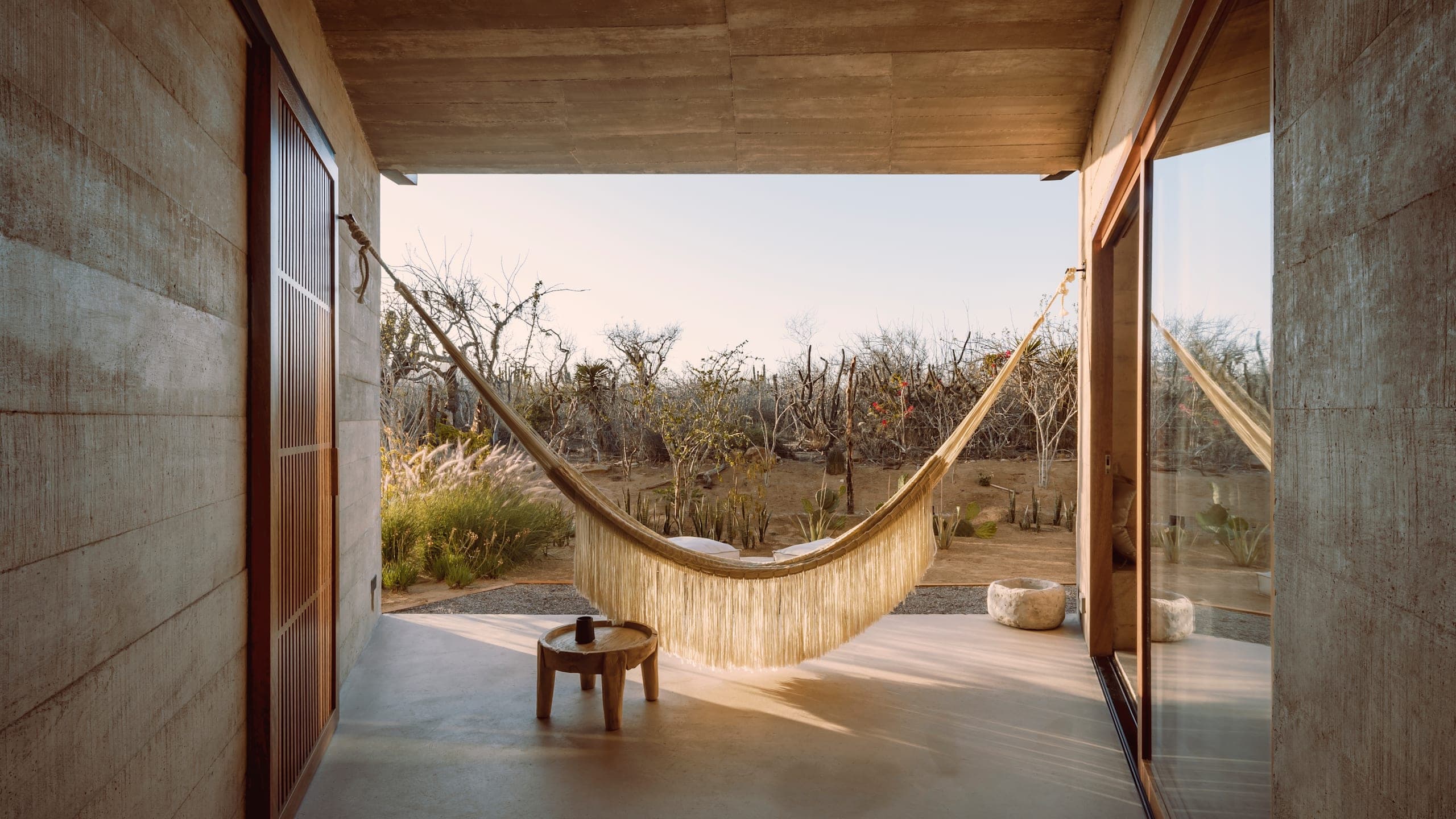 Garden Suite Hammock - 1 King Bed - Image 1