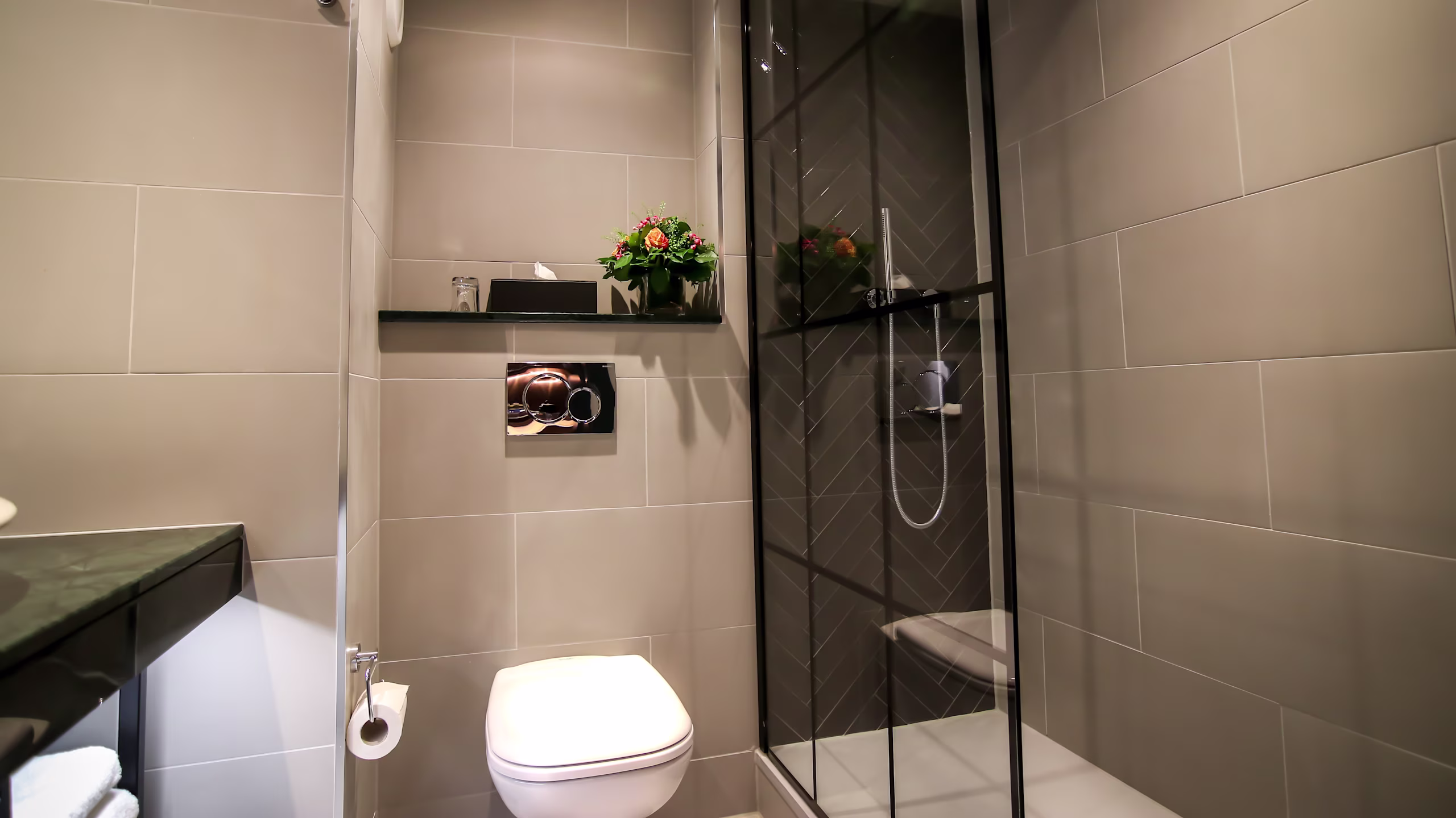 Junior Suite - Image 1
