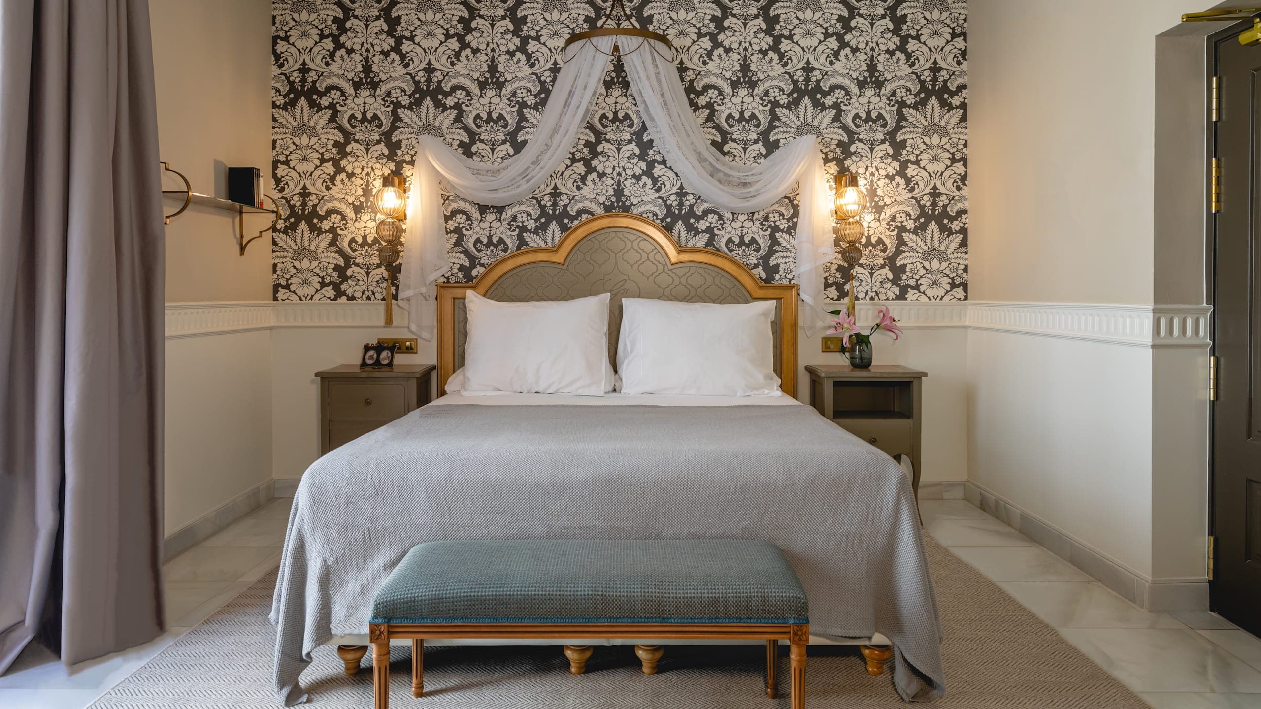 Superior Room - Image 7