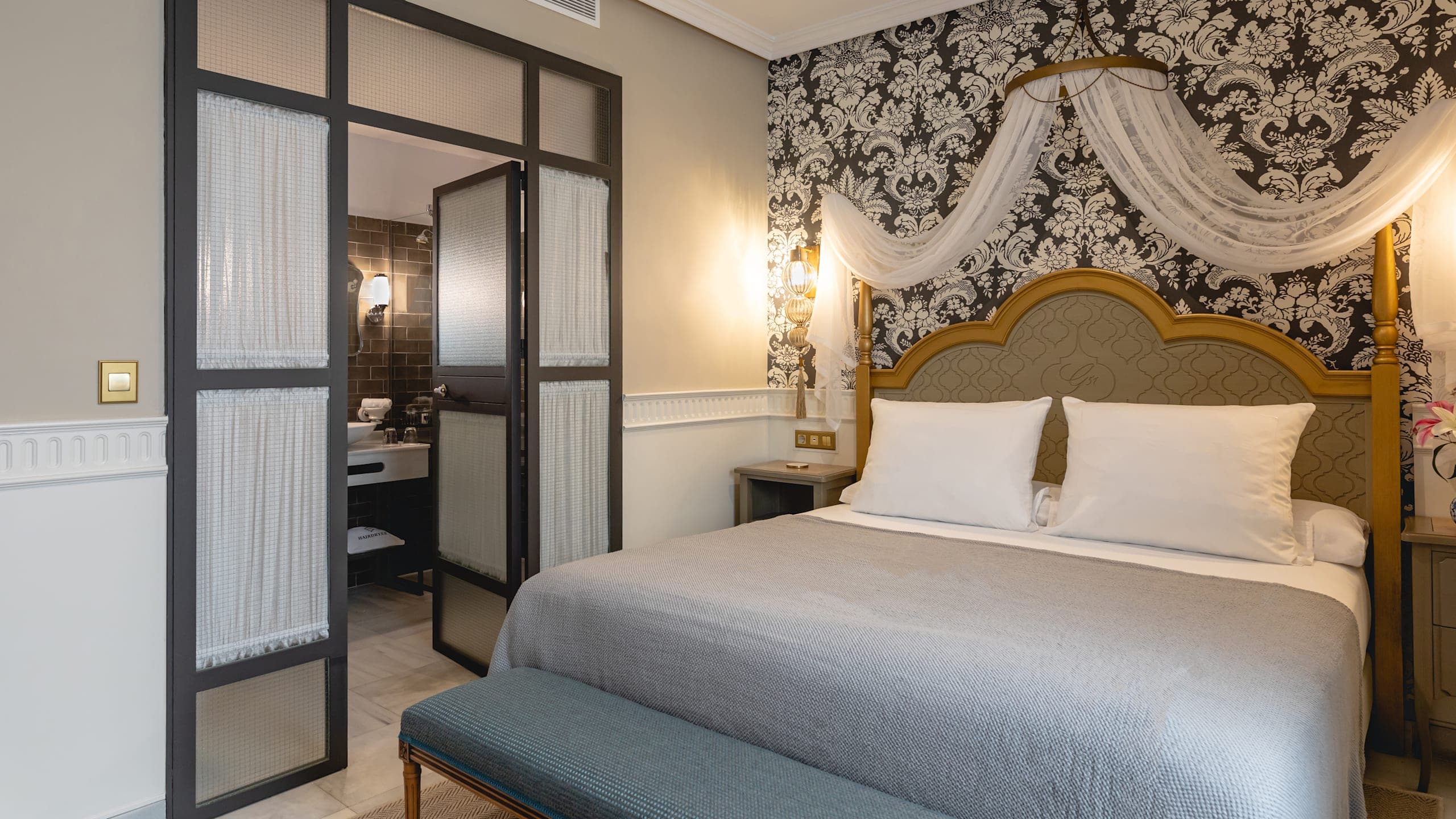 Standard Room - Image 4