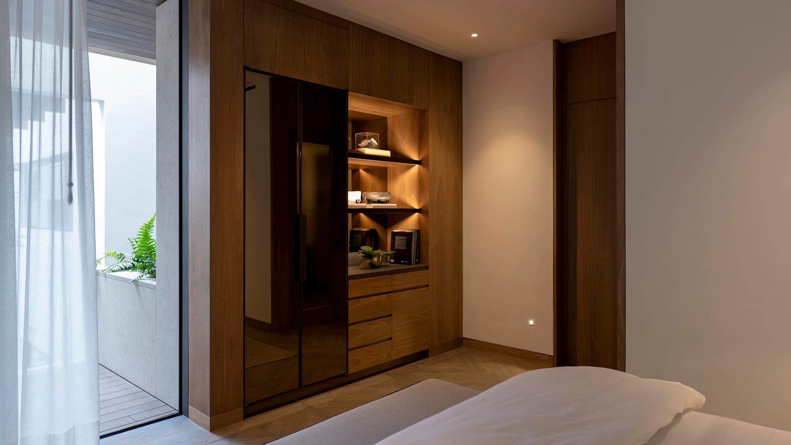 Deluxe Room - Image 8