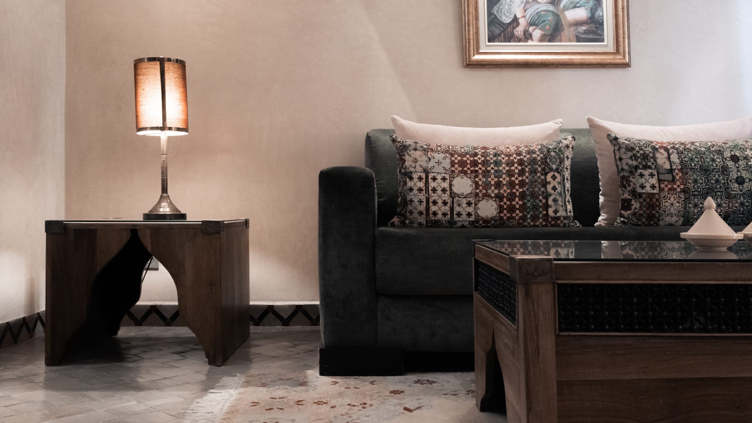 Deluxe Room - Image 7