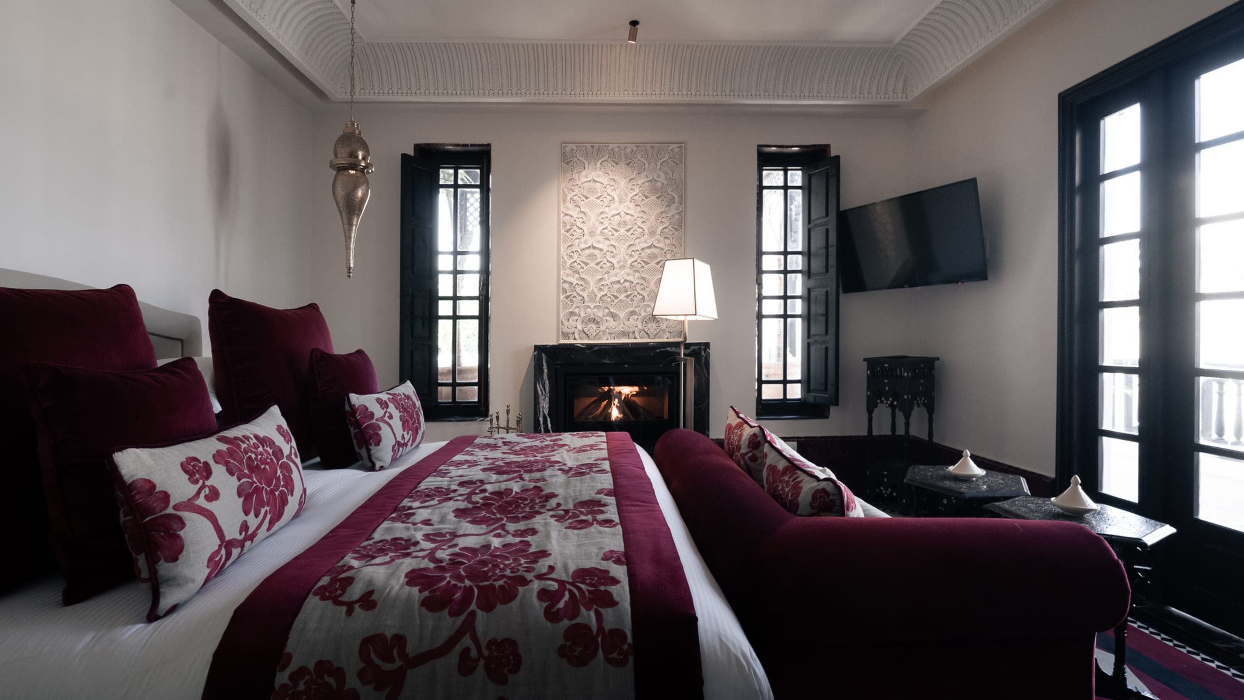 Deluxe Superior Room - Image 12