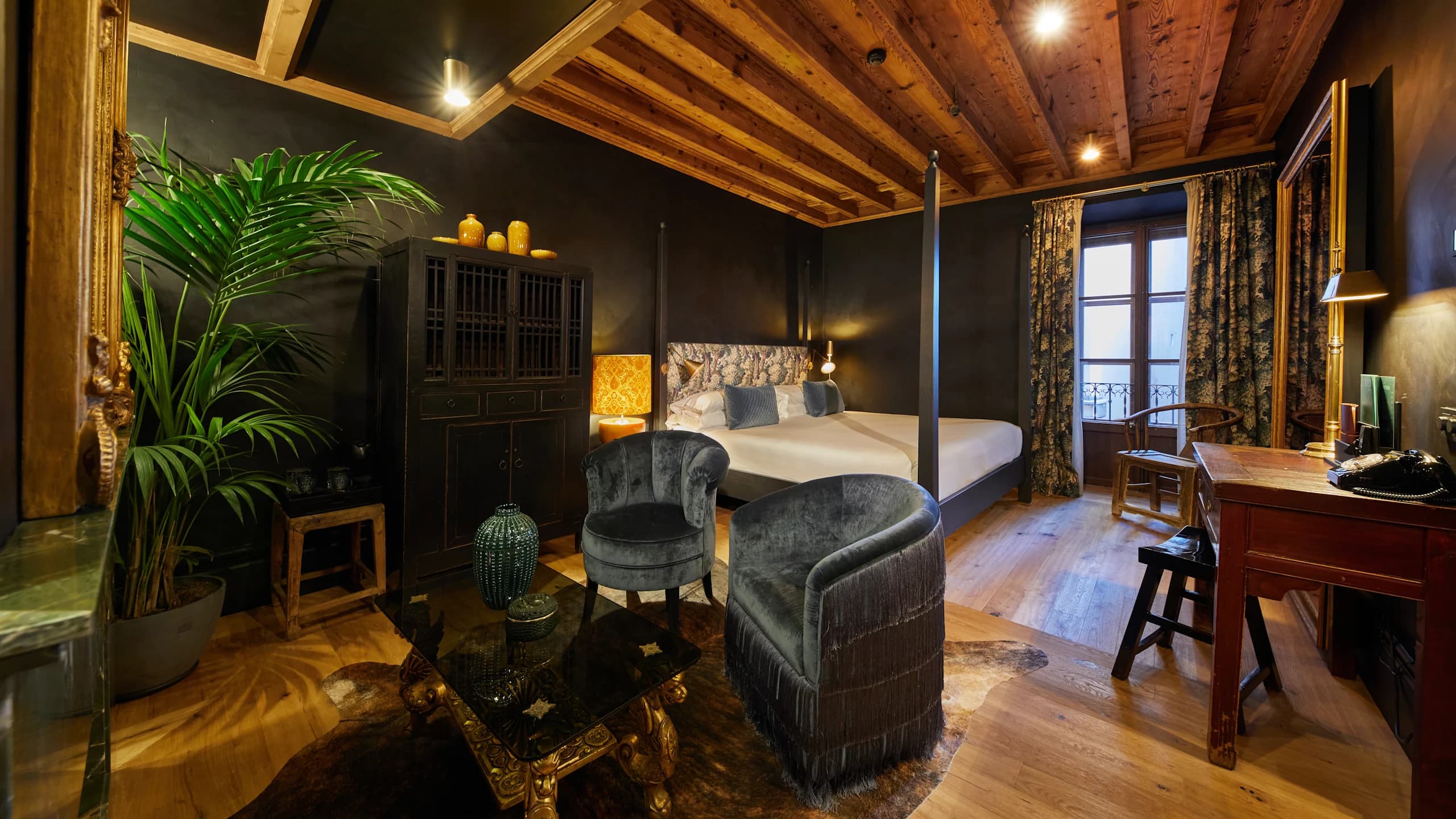 Suite Nueve - Image 2