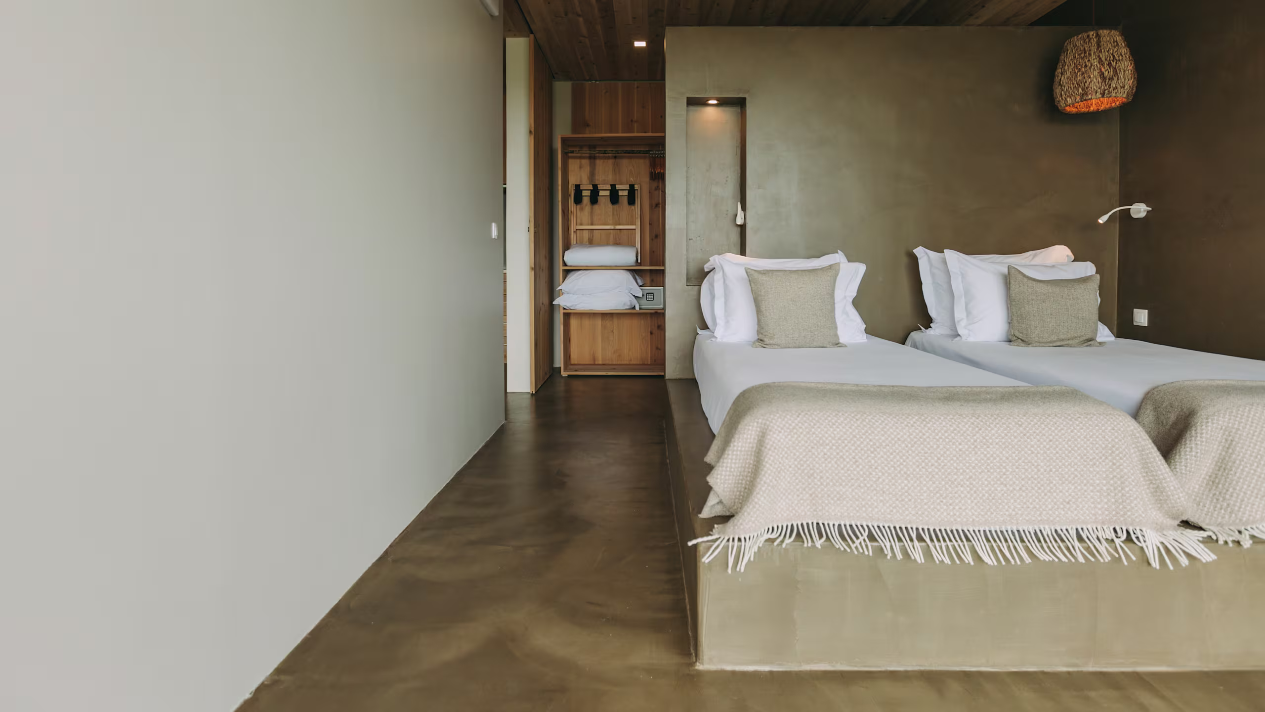 Retreat T2 - Image 4