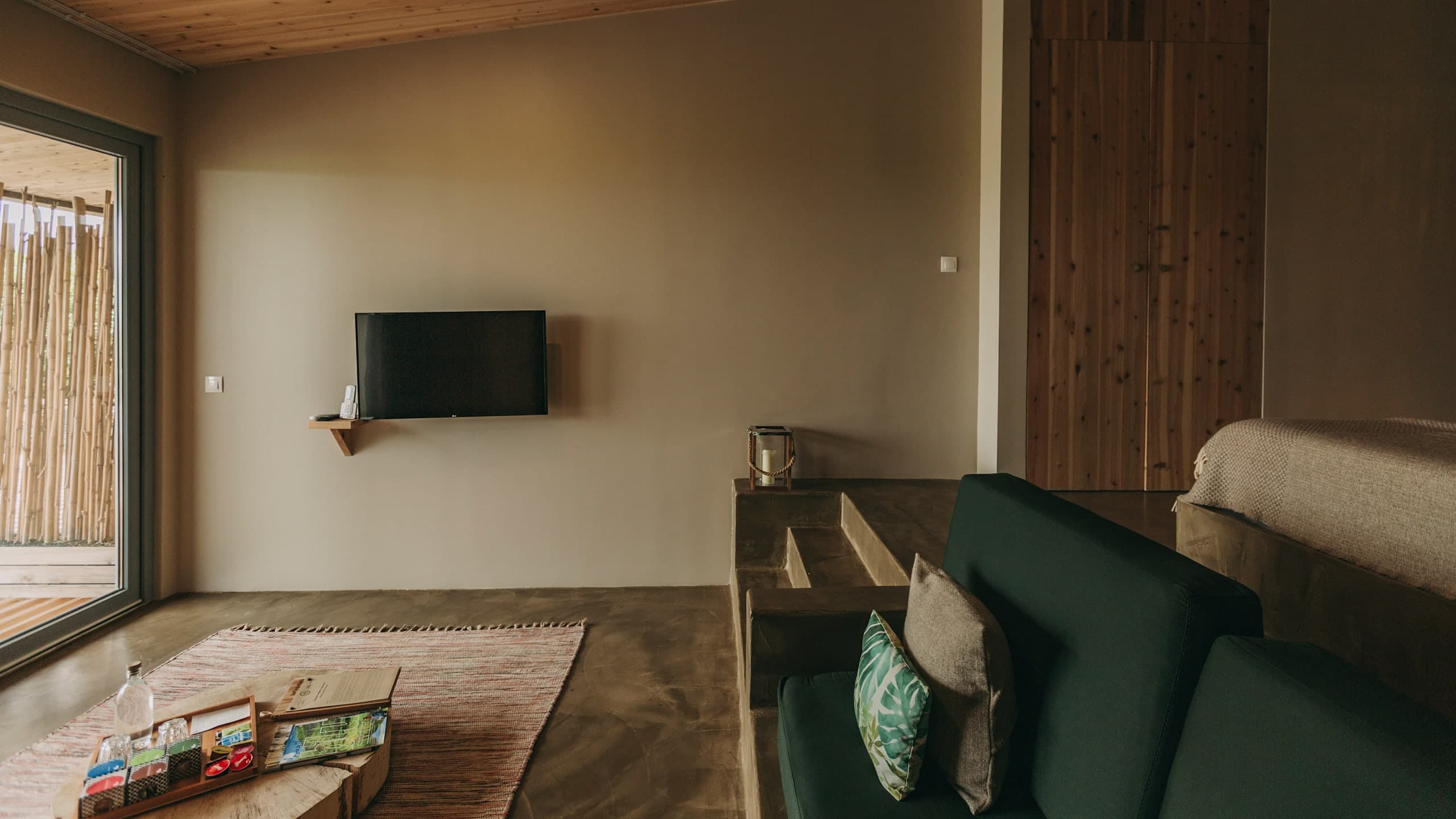 Blue & Green Studio - Image 5