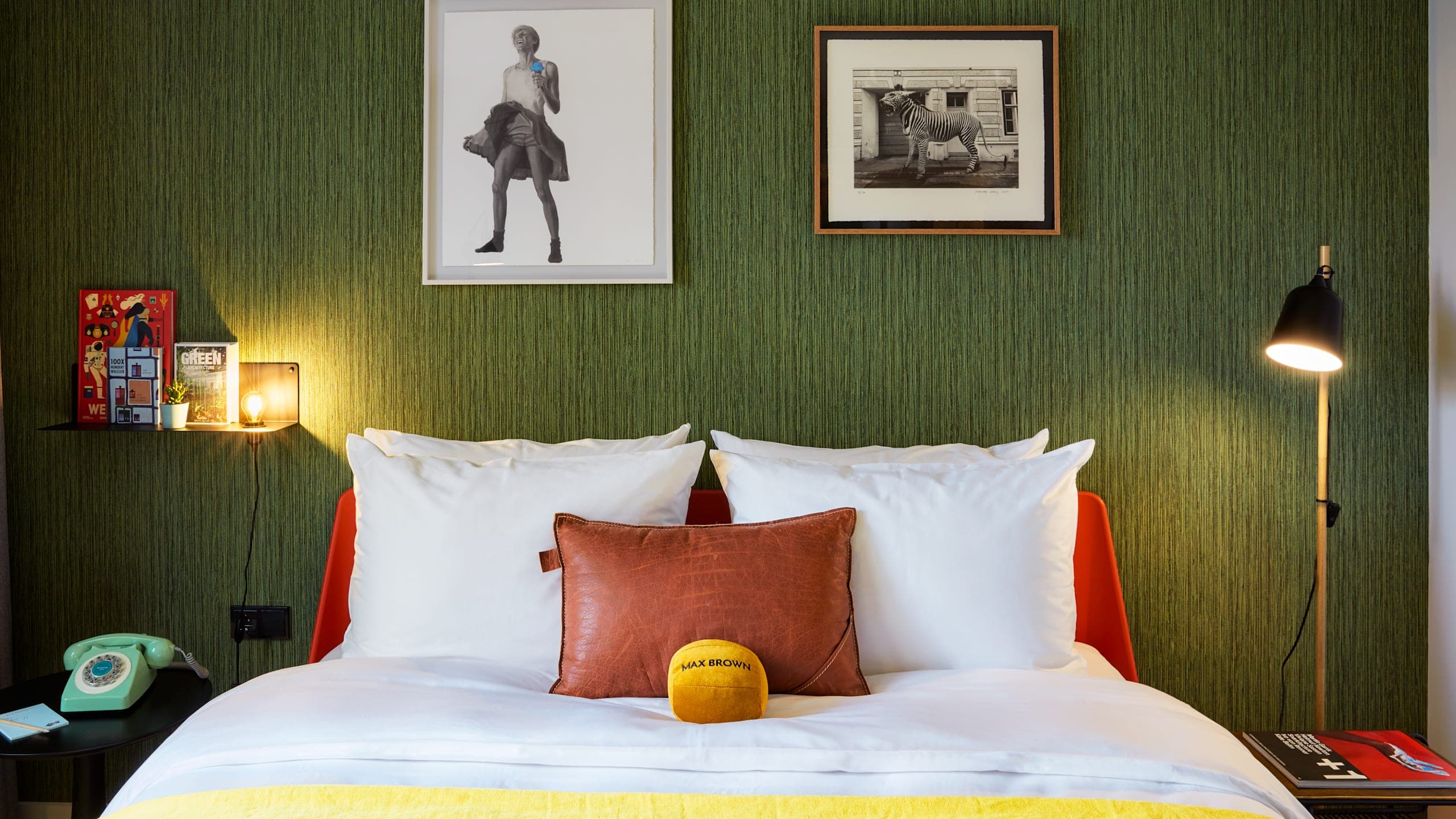 Small Room - Image 1