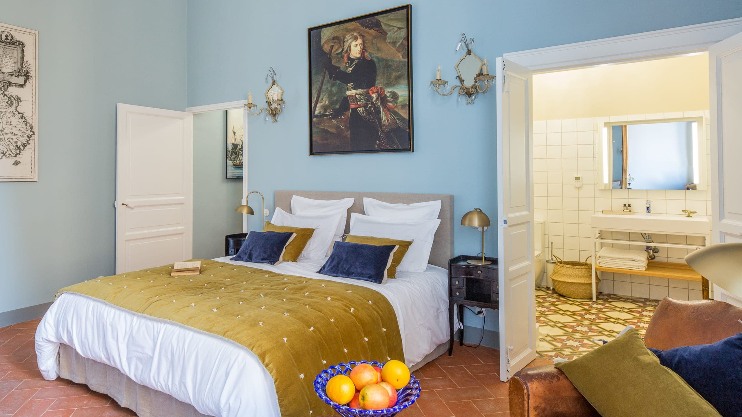 Blue Room - Image 5