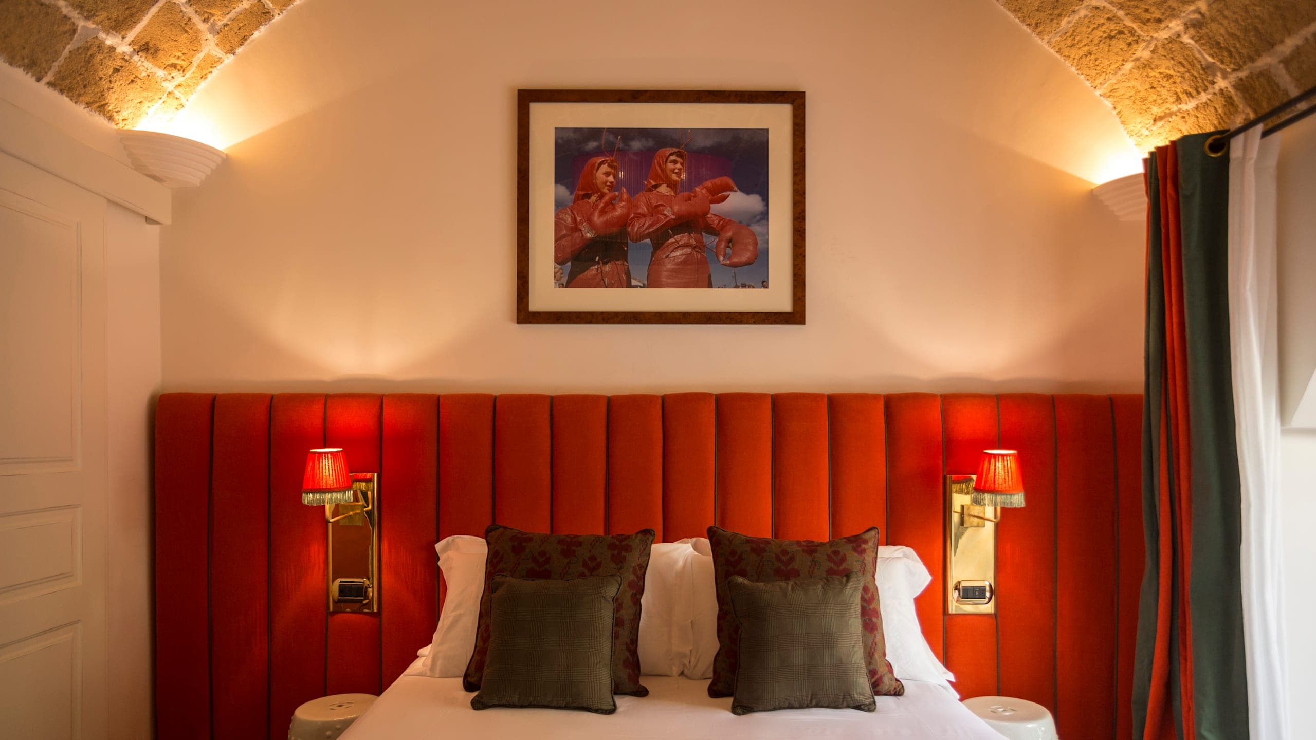 Deluxe Room - Image 3