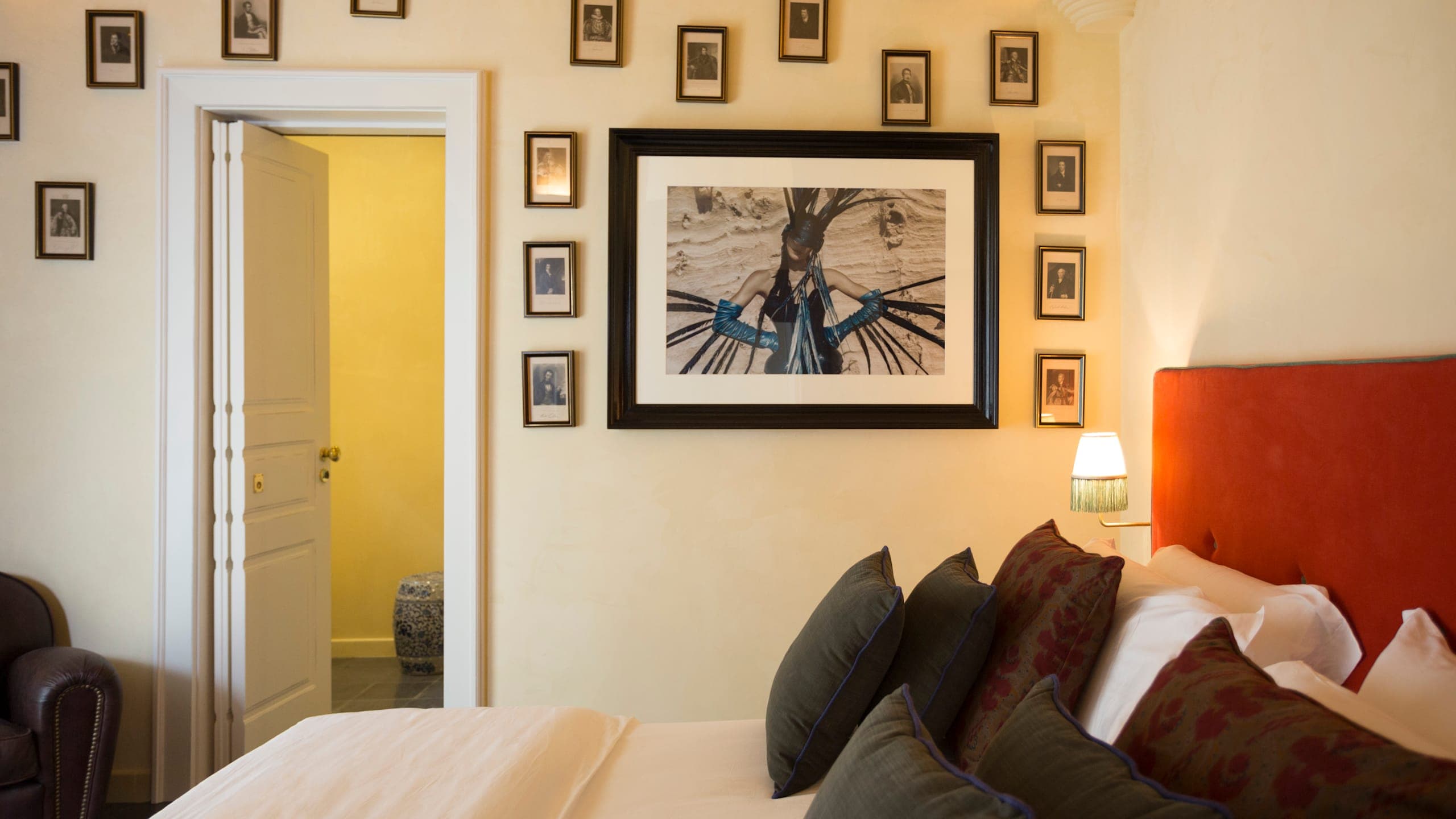 Deluxe Room - Image 2