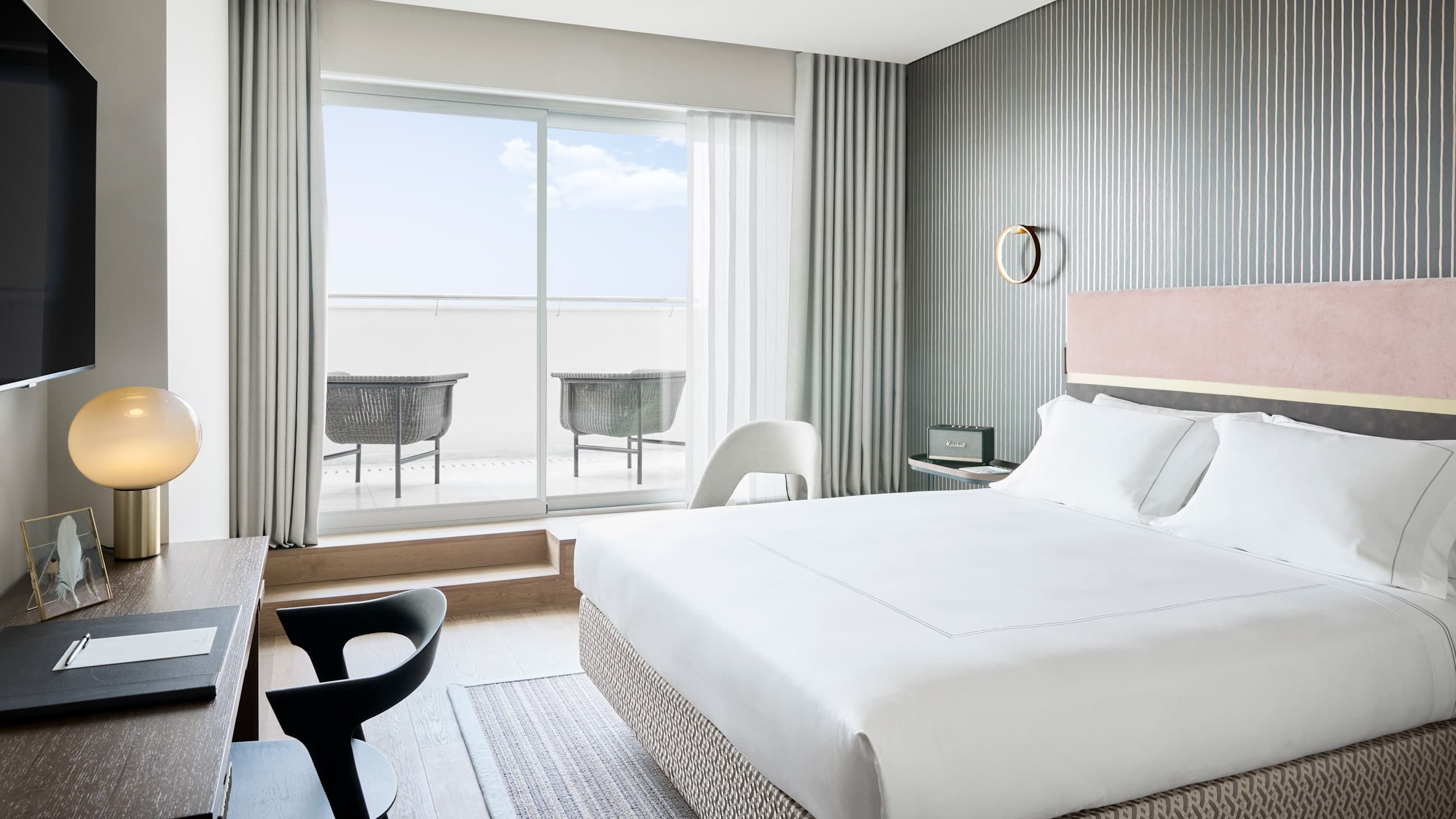 Executive Courtyard Room - Image 1