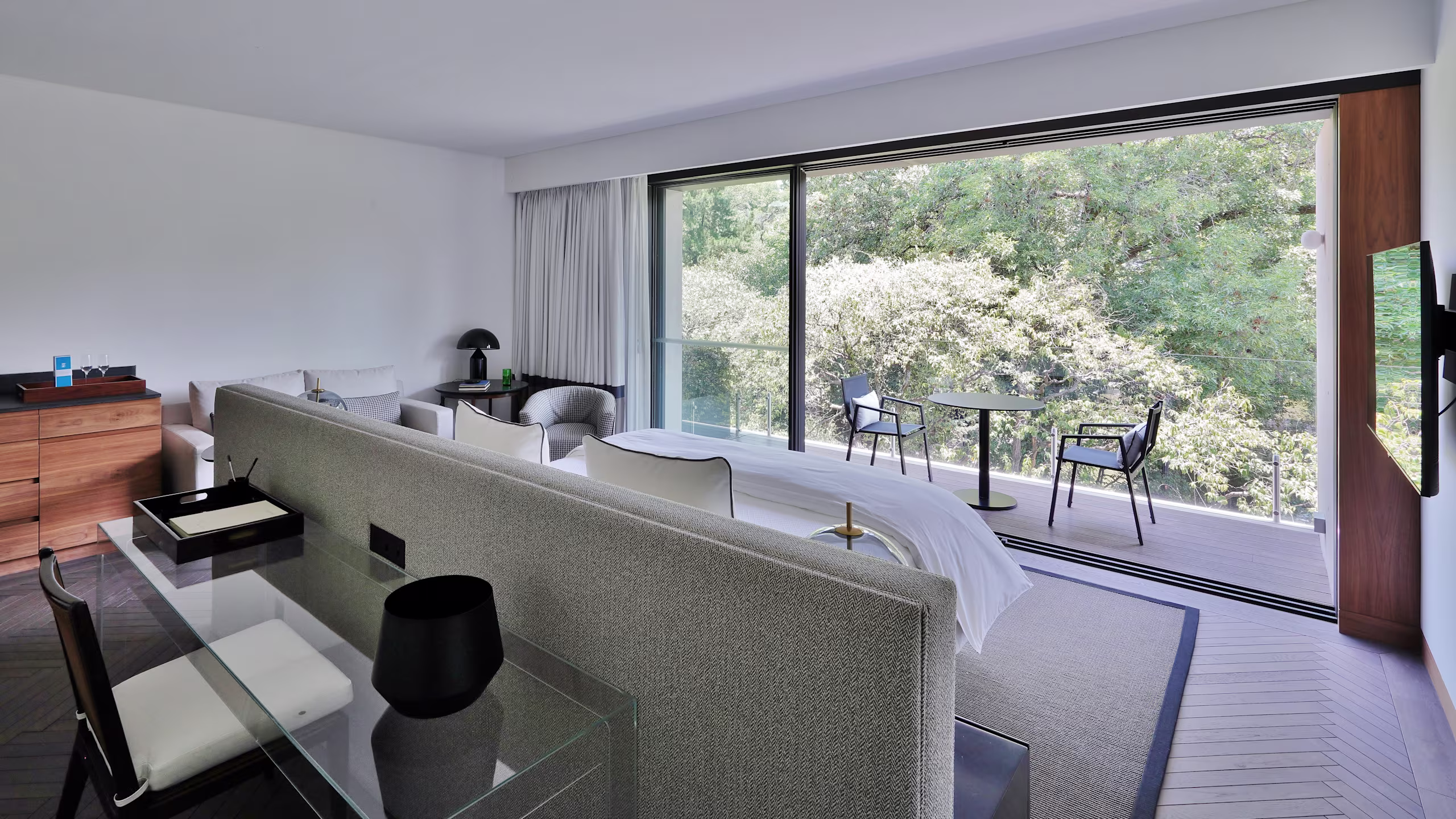 Premier Park View - Image 4