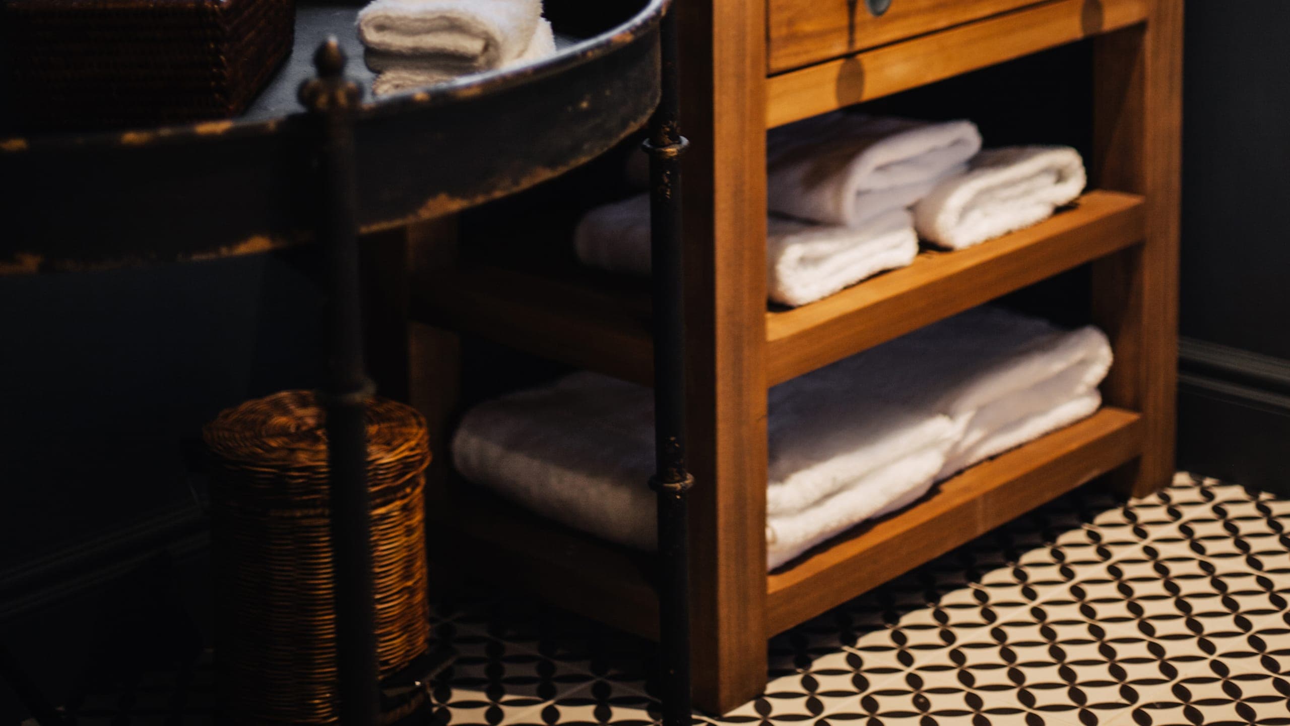 The Blonde Hedgehog - Image 4