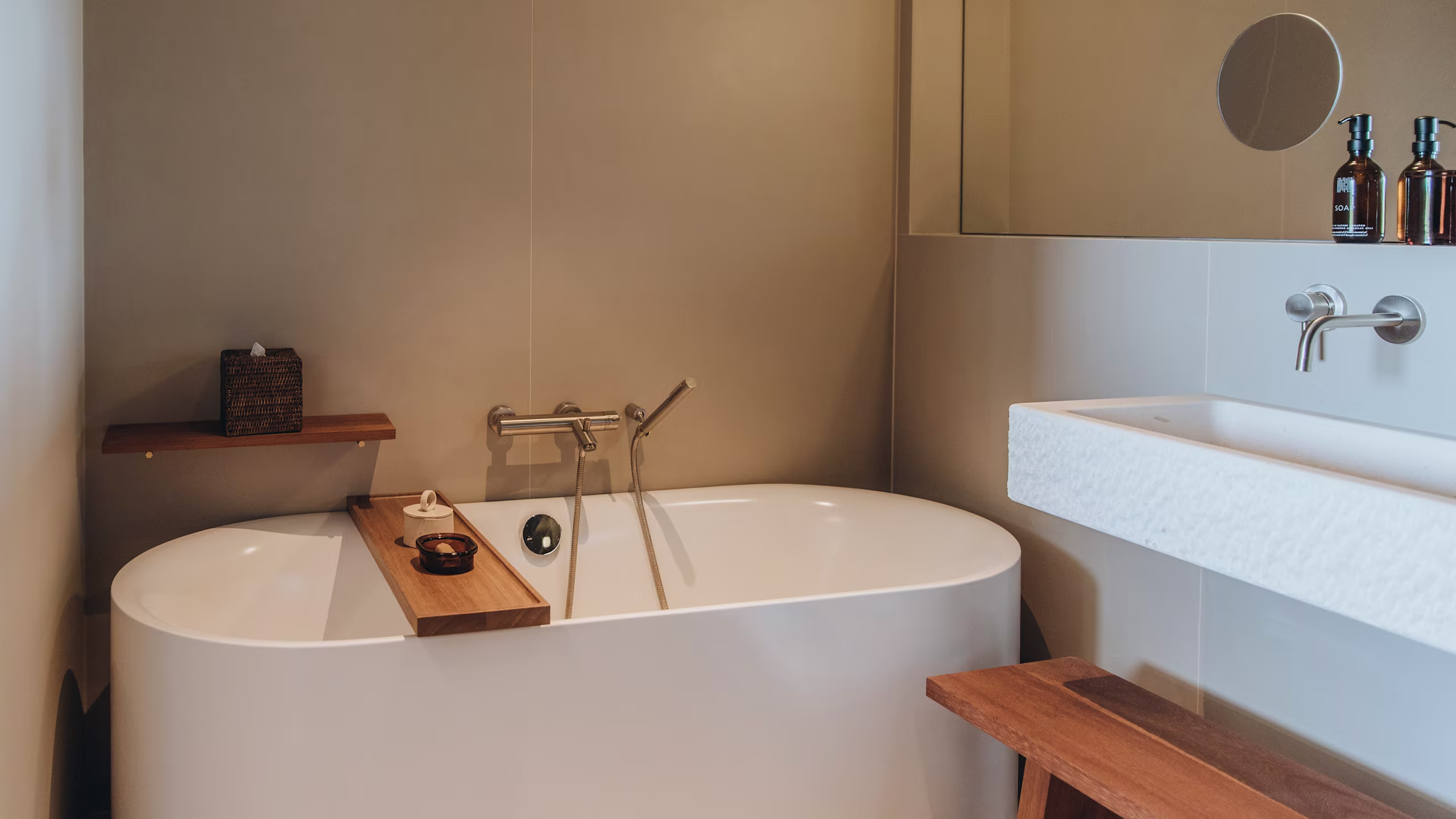 Panoramic Room - Image 1