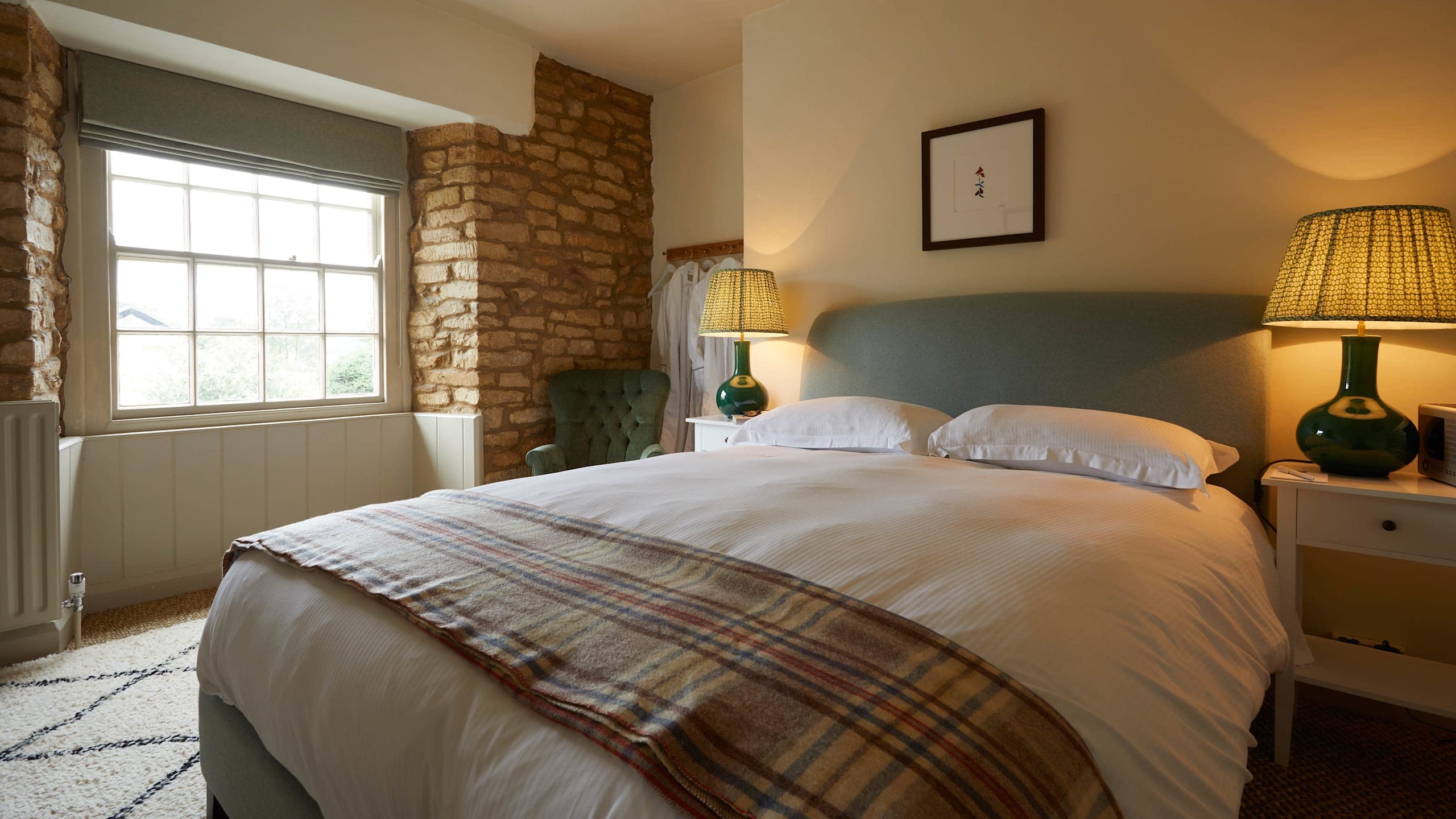 Small Room – private bathroom (Room 2 or 3) - Image 1