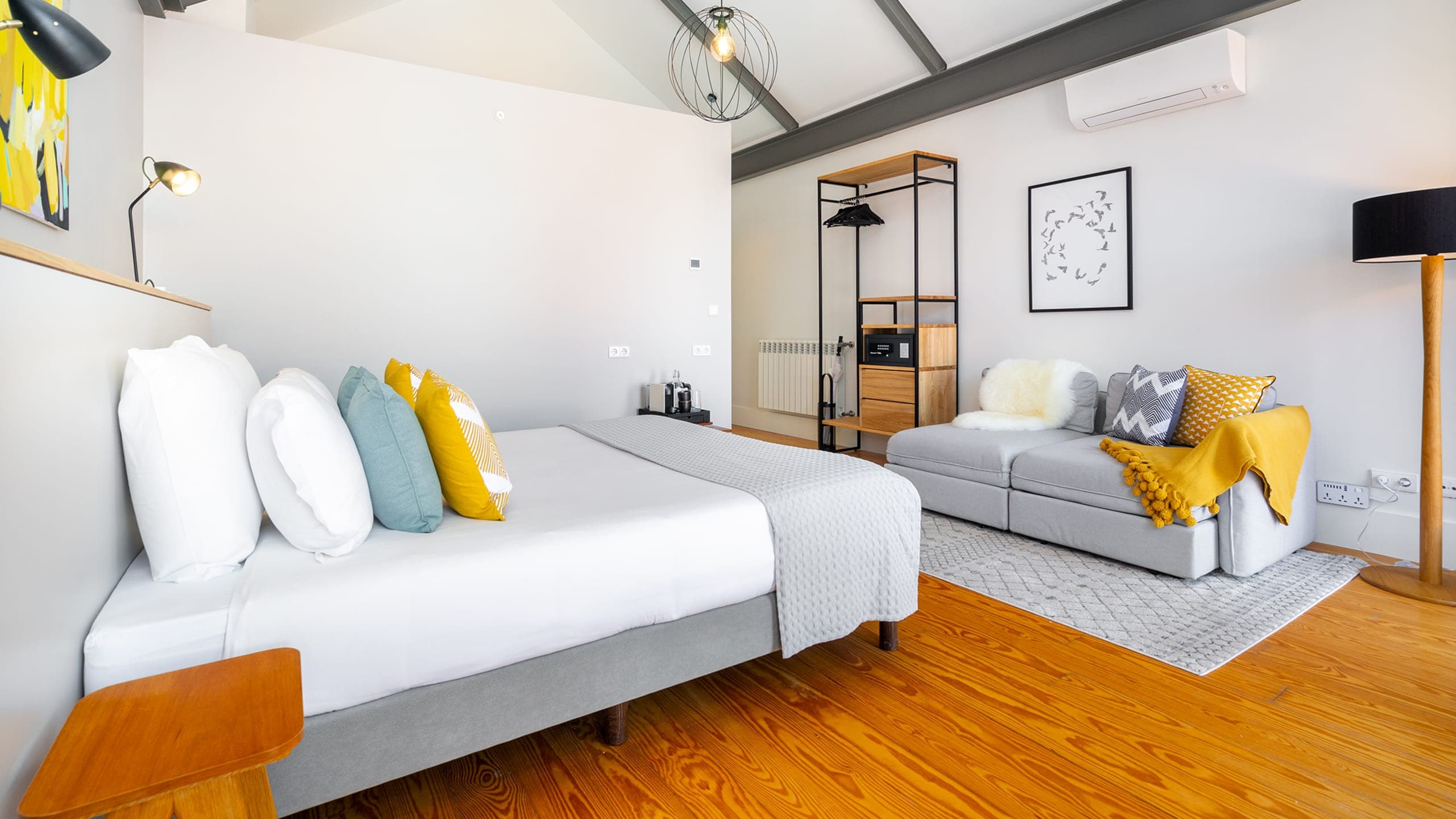 City View Suite (Third Floor) - Image 4