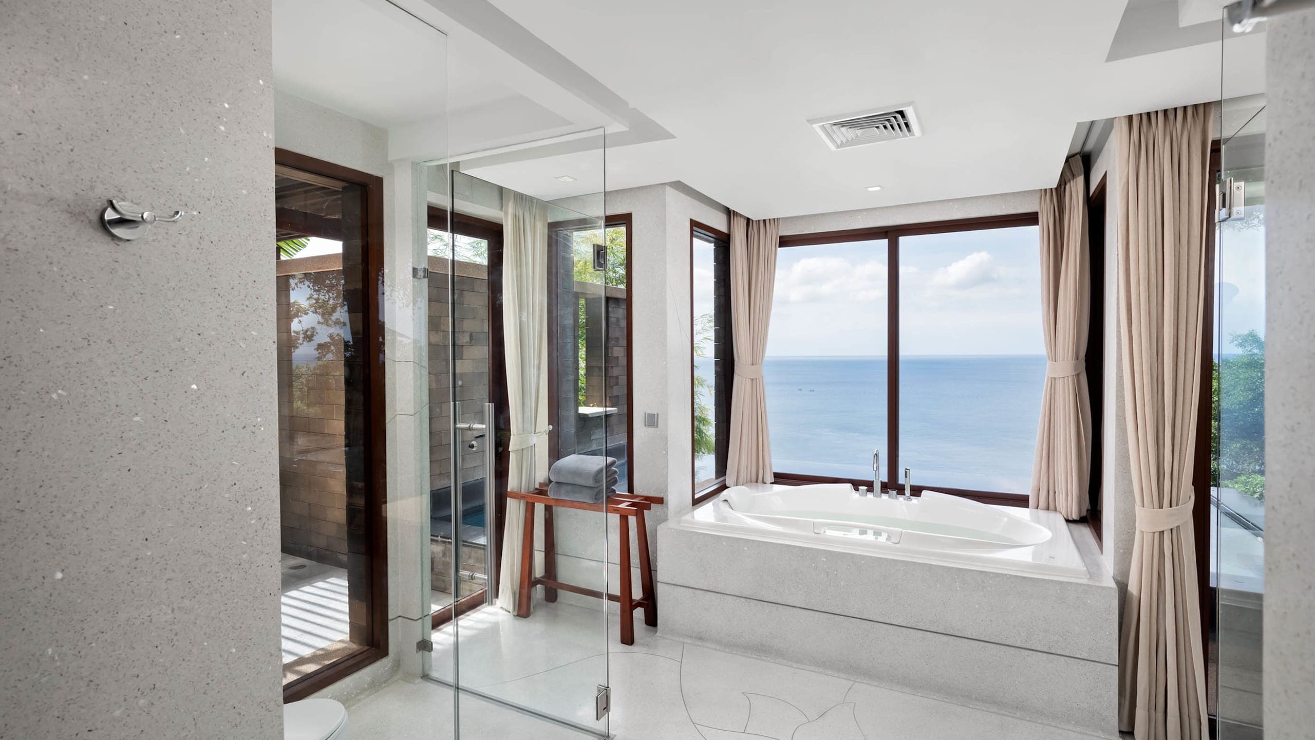 Ocean Pool Suite - Image 2